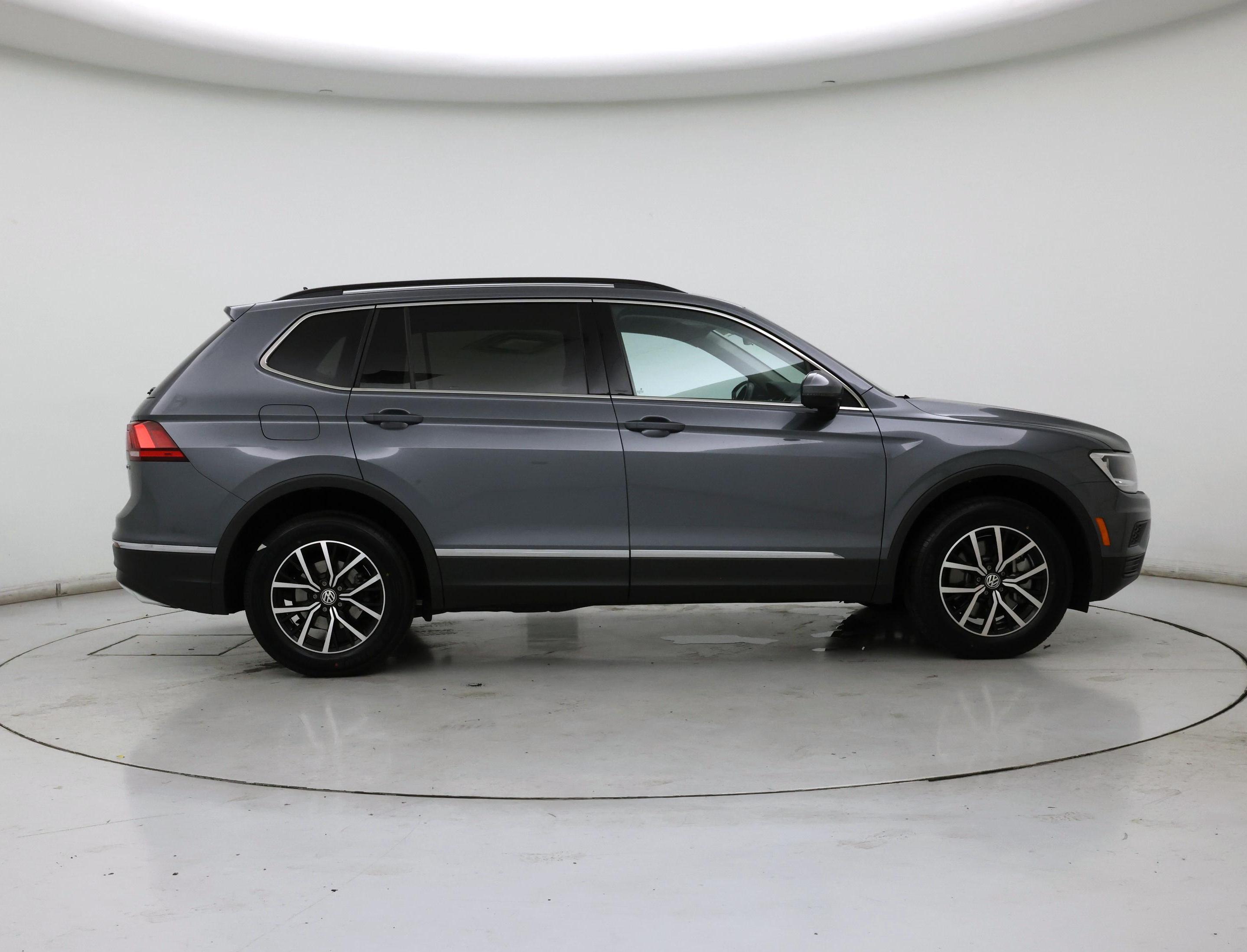Thumbnail: 2021 Volkswagen Tiguan - 7