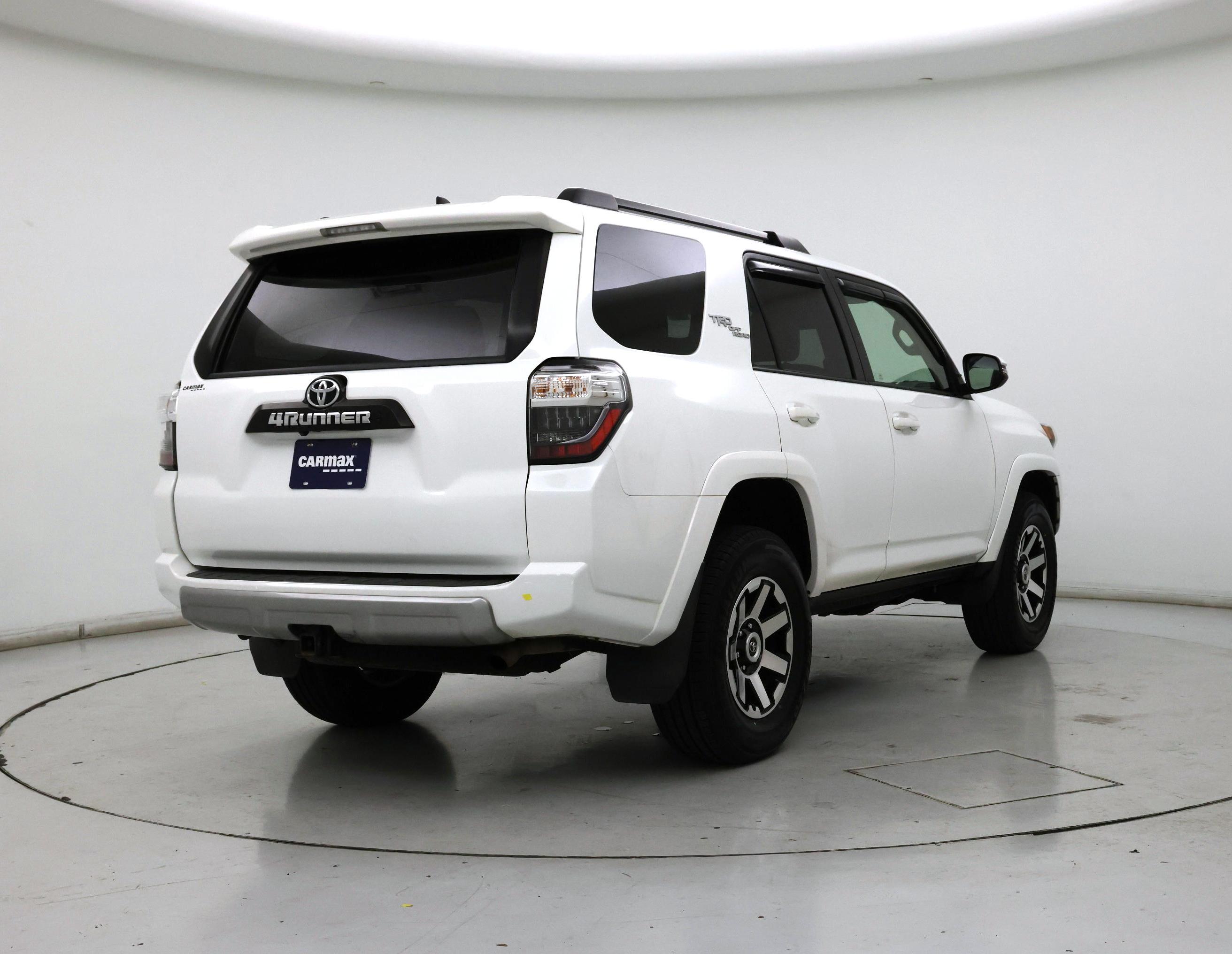 Thumbnail: 2020 Toyota 4Runner - 8