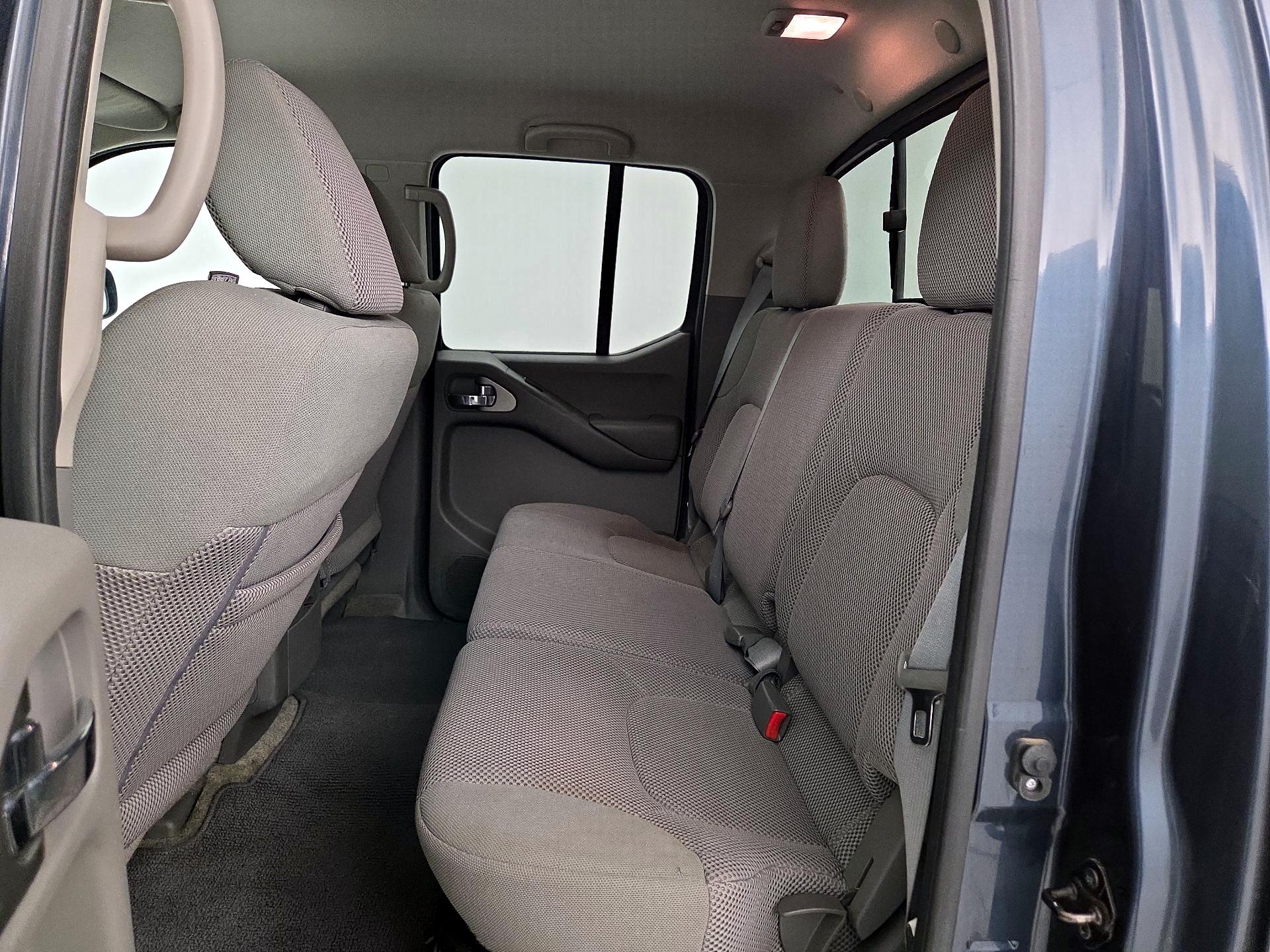 Thumbnail: 2015 Nissan Frontier - 18