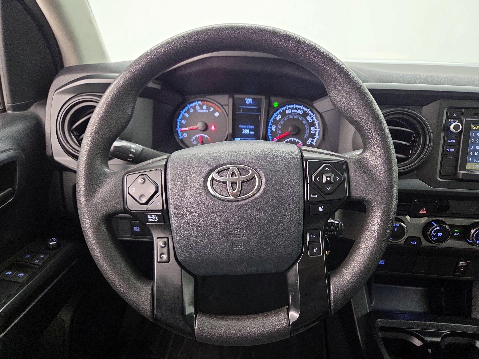 Thumbnail: 2018 Toyota Tacoma - 10