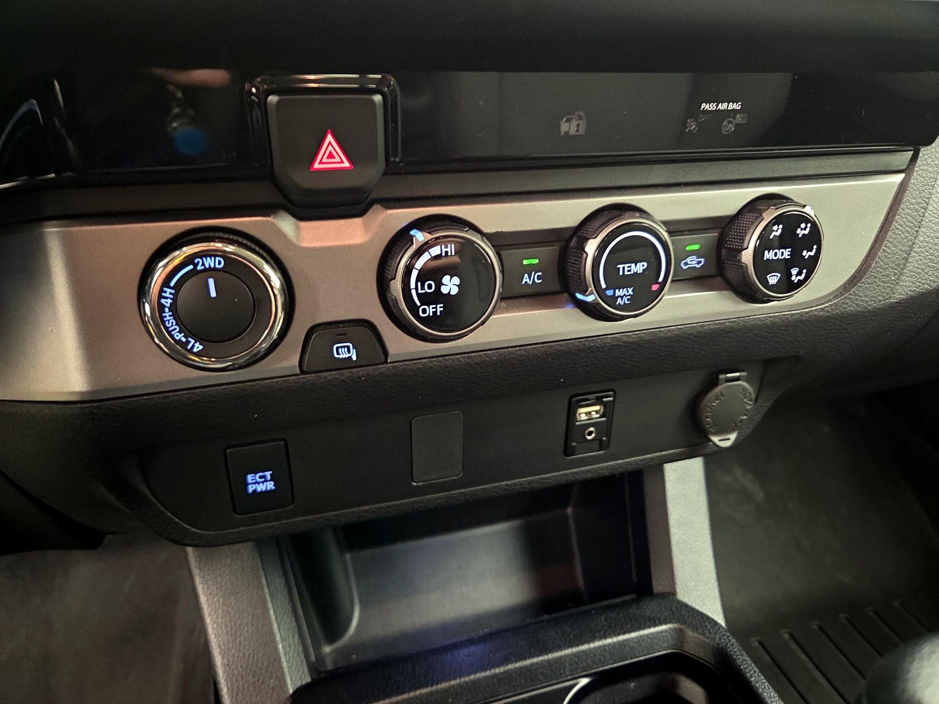 Thumbnail: 2018 Toyota Tacoma - 16