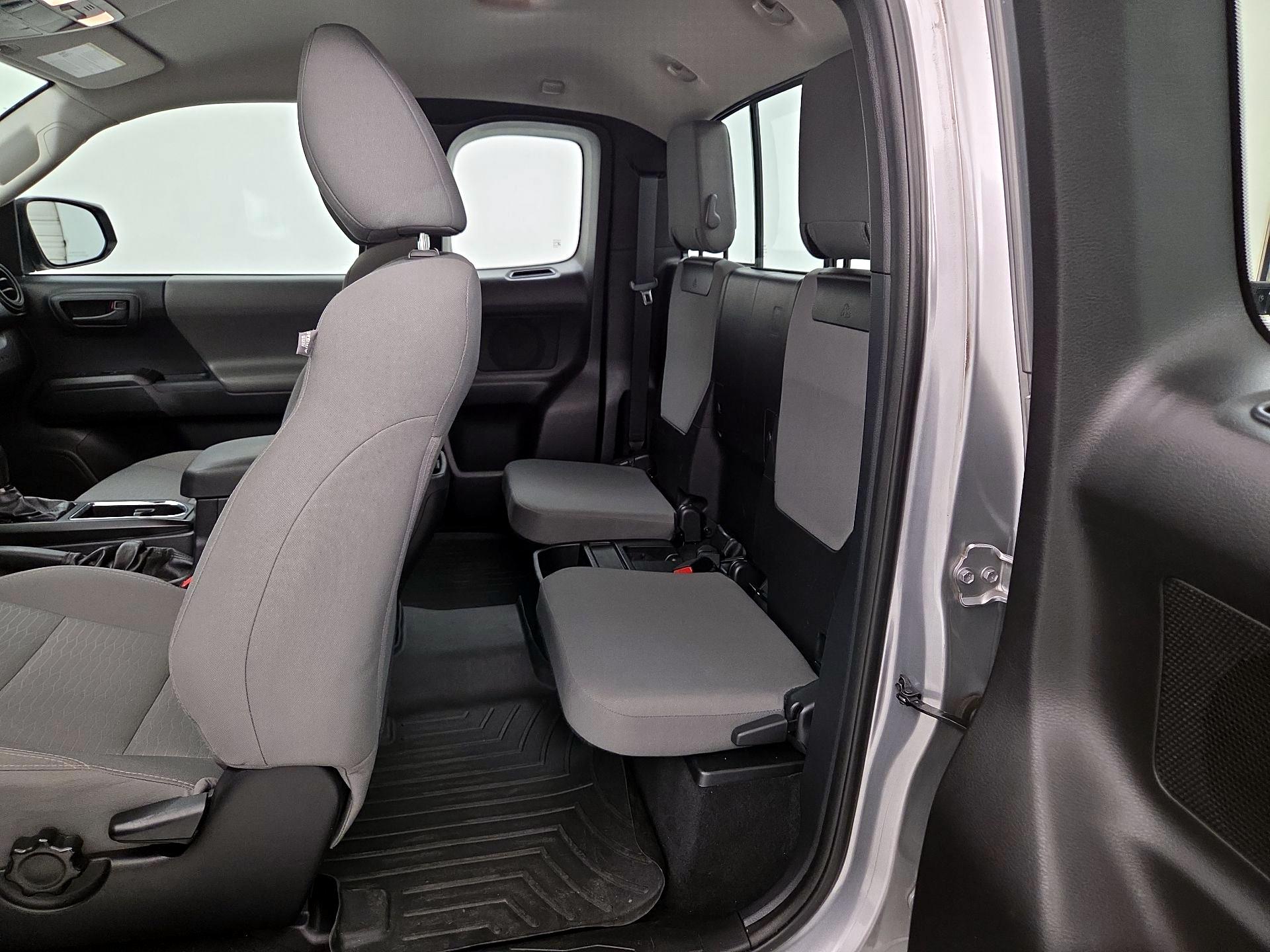 Thumbnail: 2018 Toyota Tacoma - 19