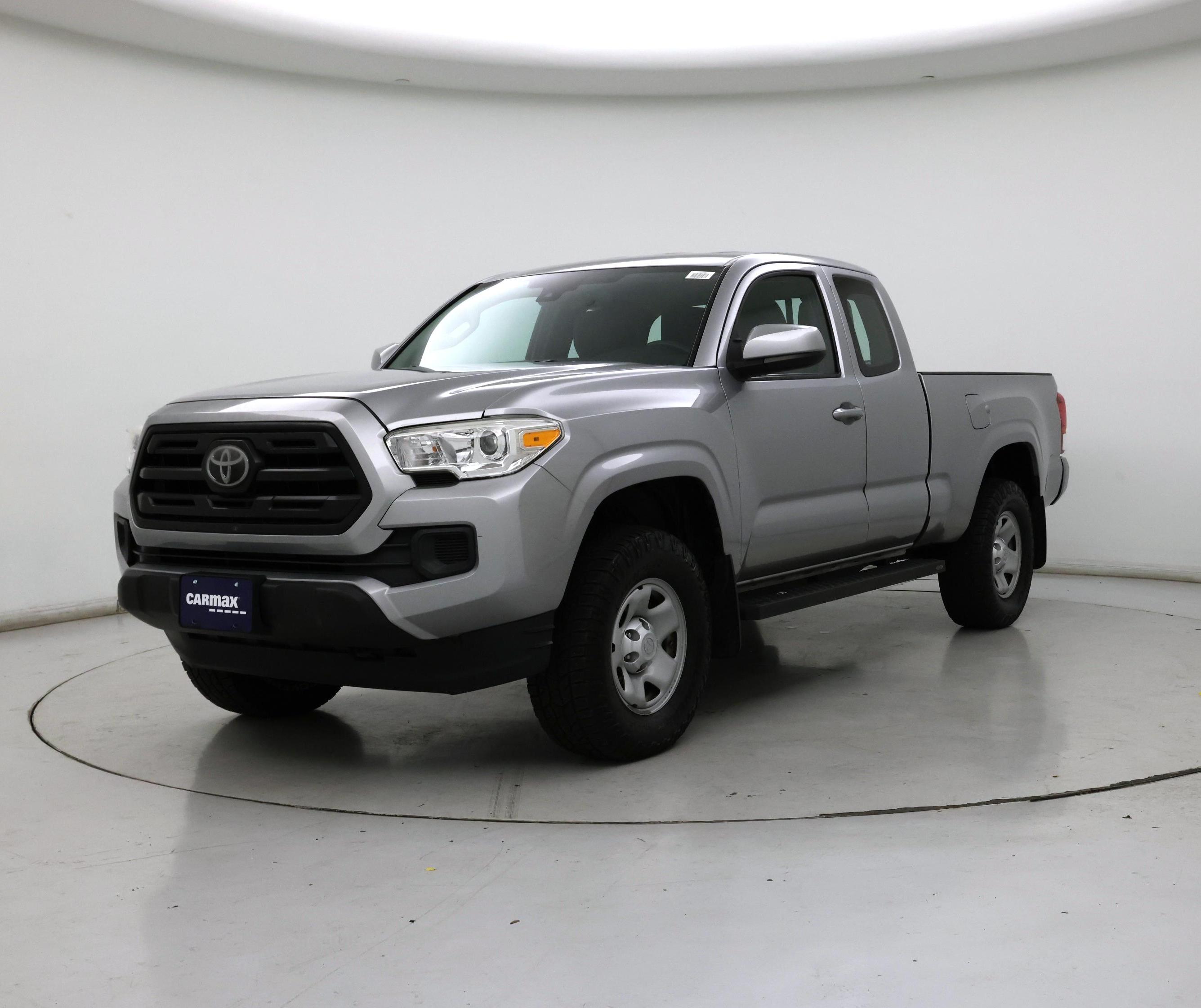 Thumbnail: 2018 Toyota Tacoma - 4