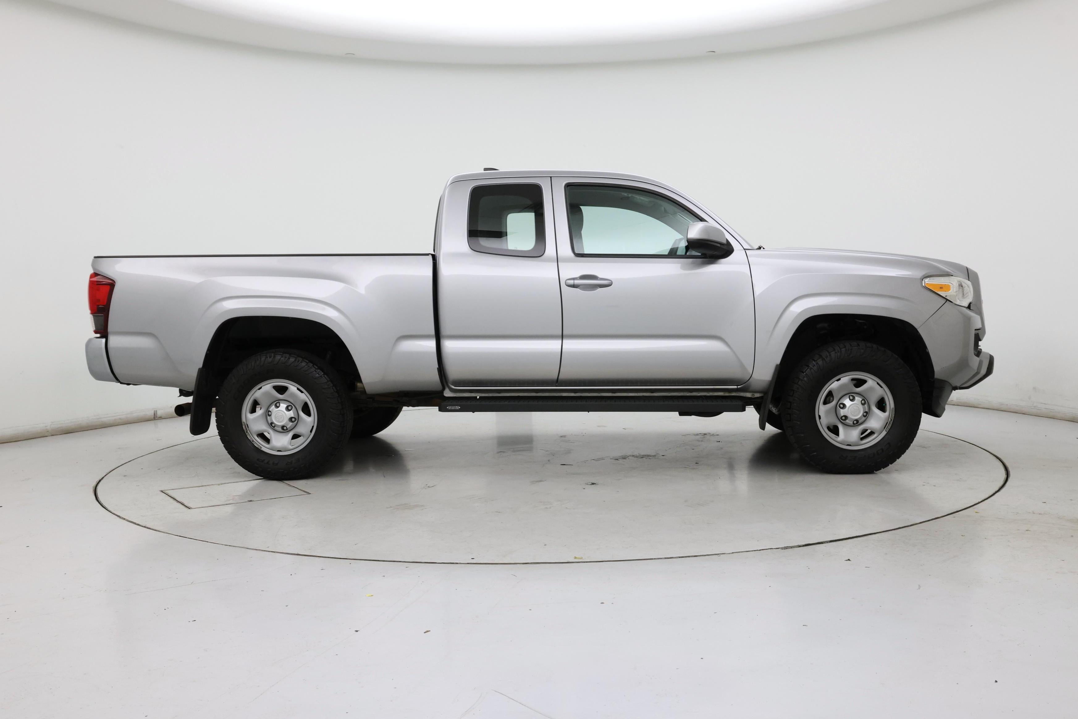 Thumbnail: 2018 Toyota Tacoma - 7
