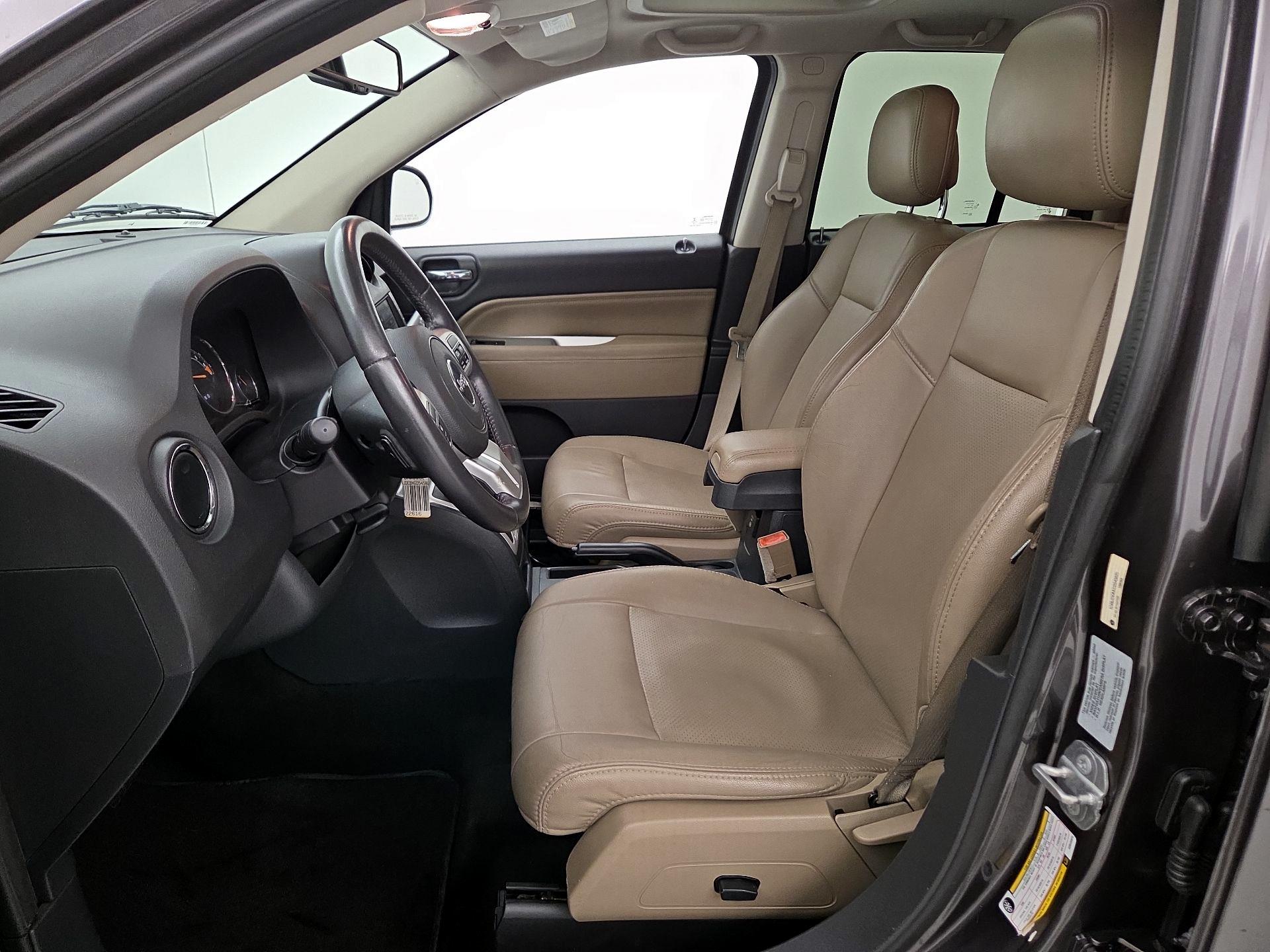 Thumbnail: 2016 Jeep Compass - 11