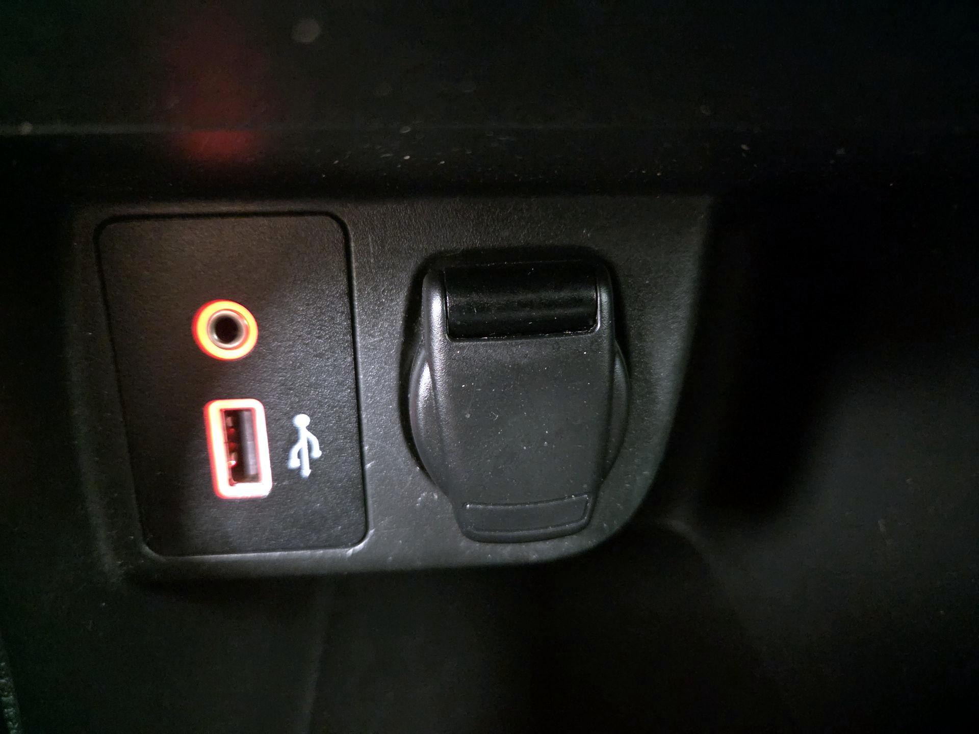 Thumbnail: 2021 Nissan Versa - 18