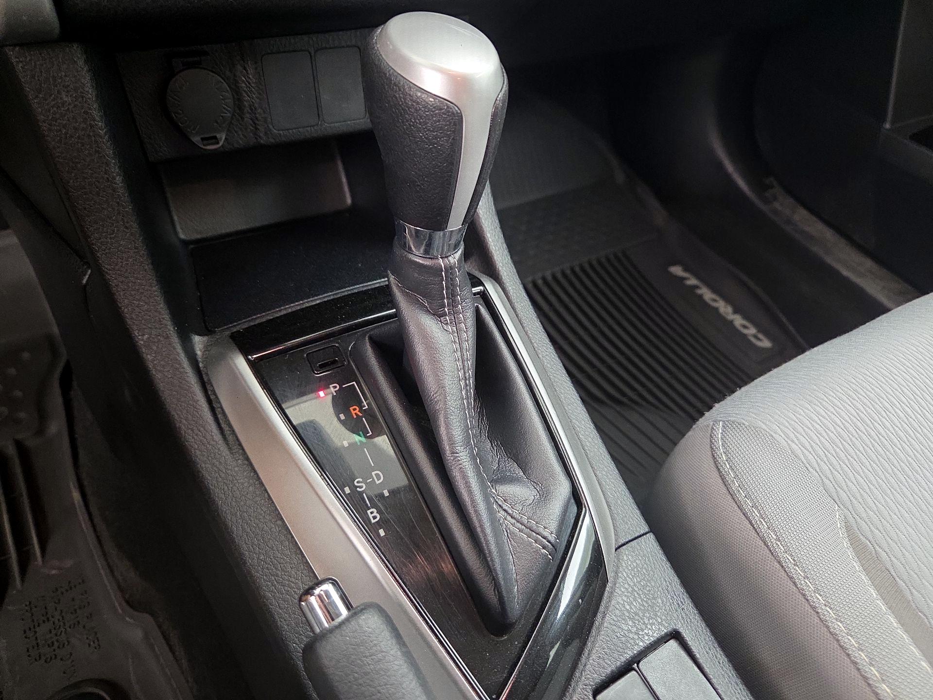 Thumbnail: 2018 Toyota Corolla - 17