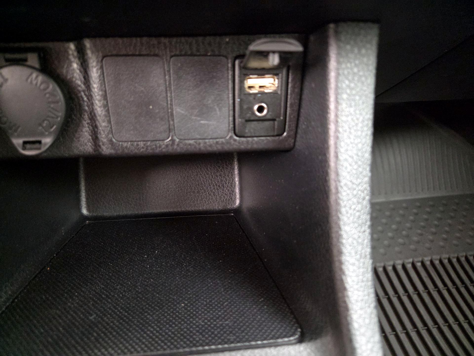 Thumbnail: 2018 Toyota Corolla - 18