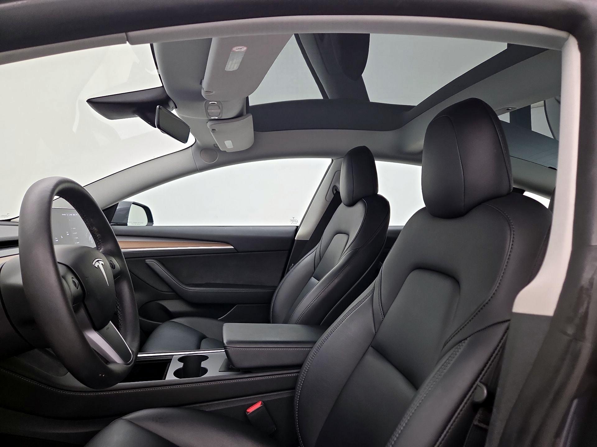 Thumbnail: 2023 Tesla Model 3 - 19