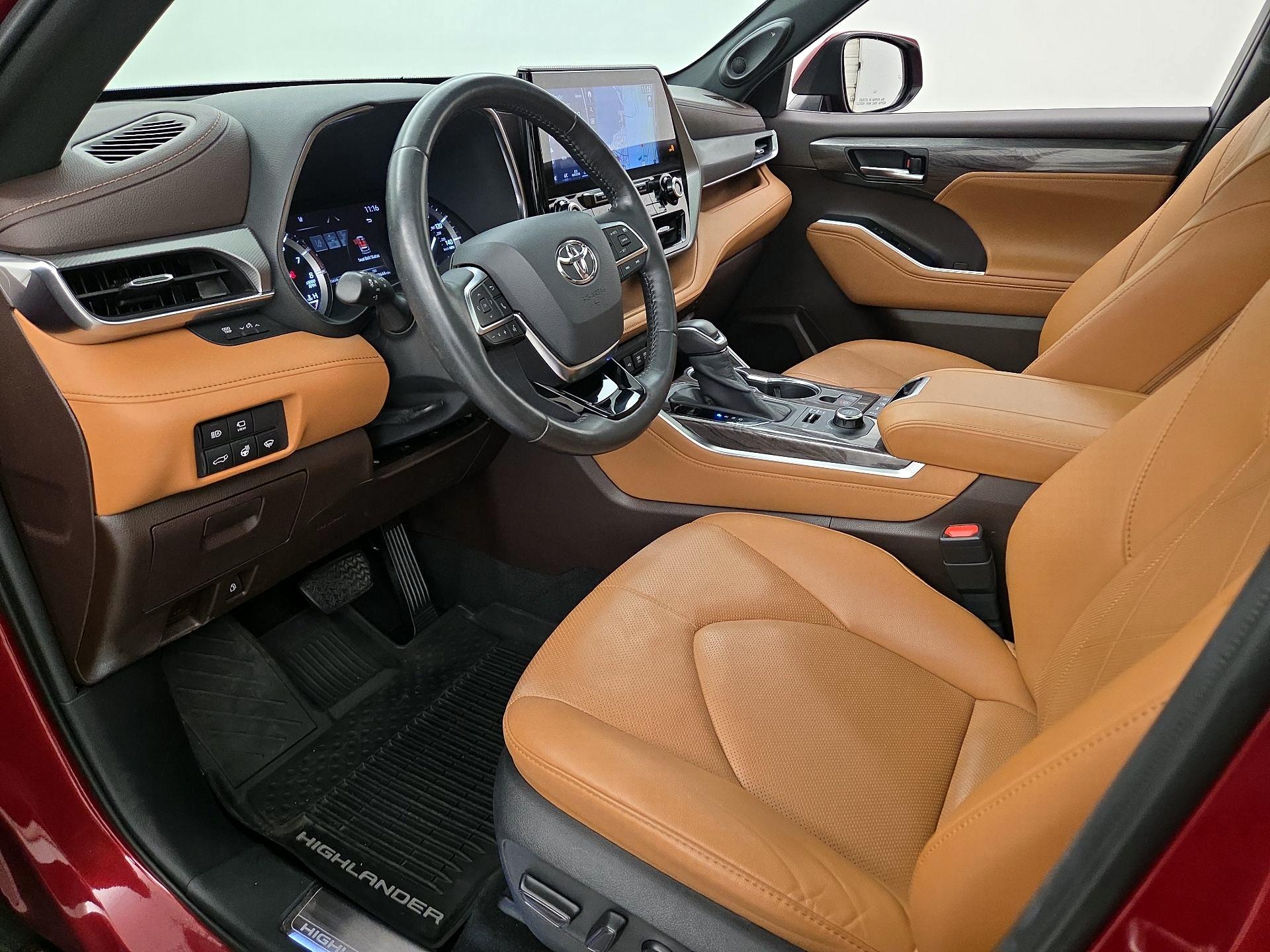 Thumbnail: 2020 Toyota Highlander - 11