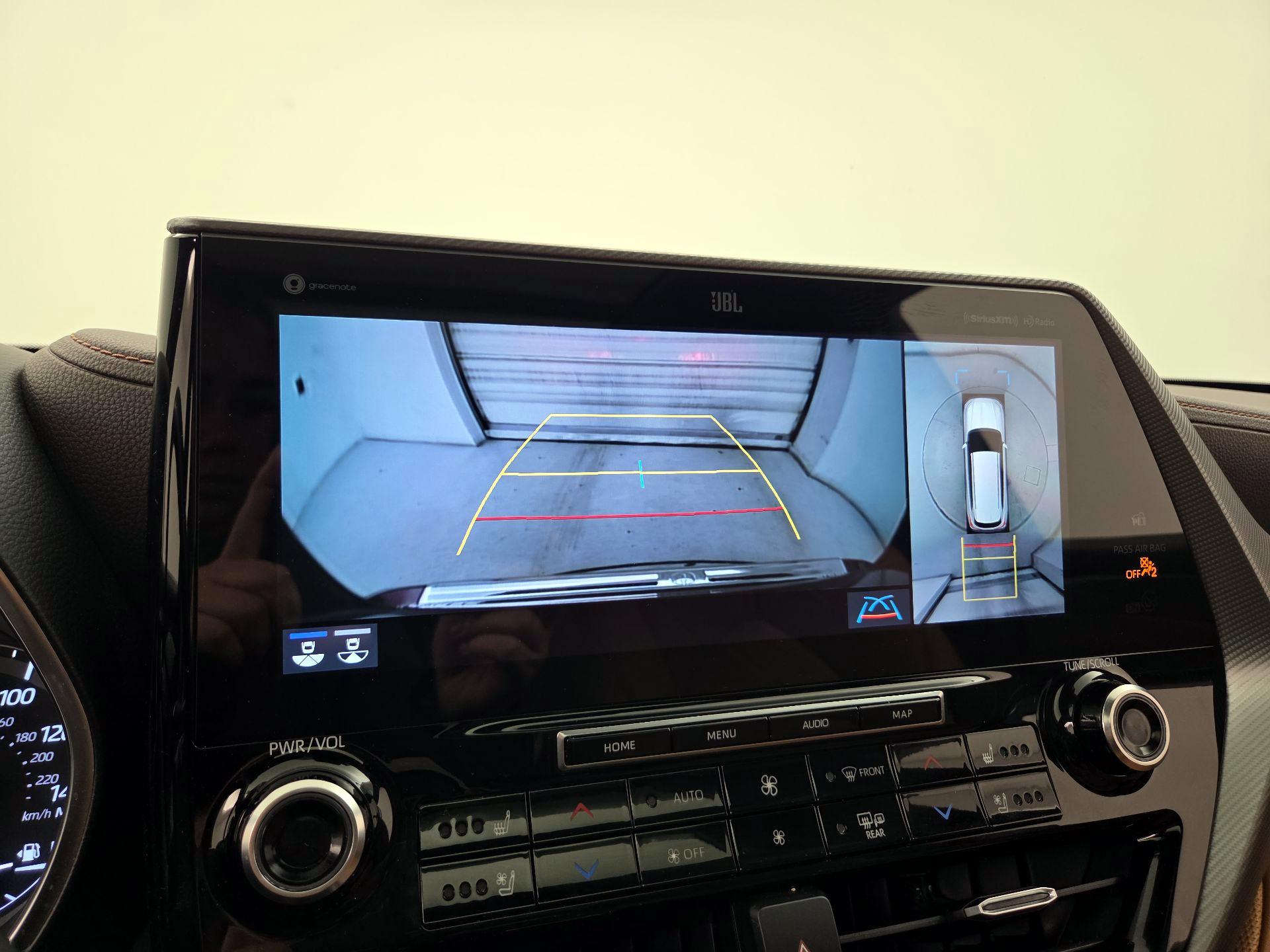 Thumbnail: 2020 Toyota Highlander - 15