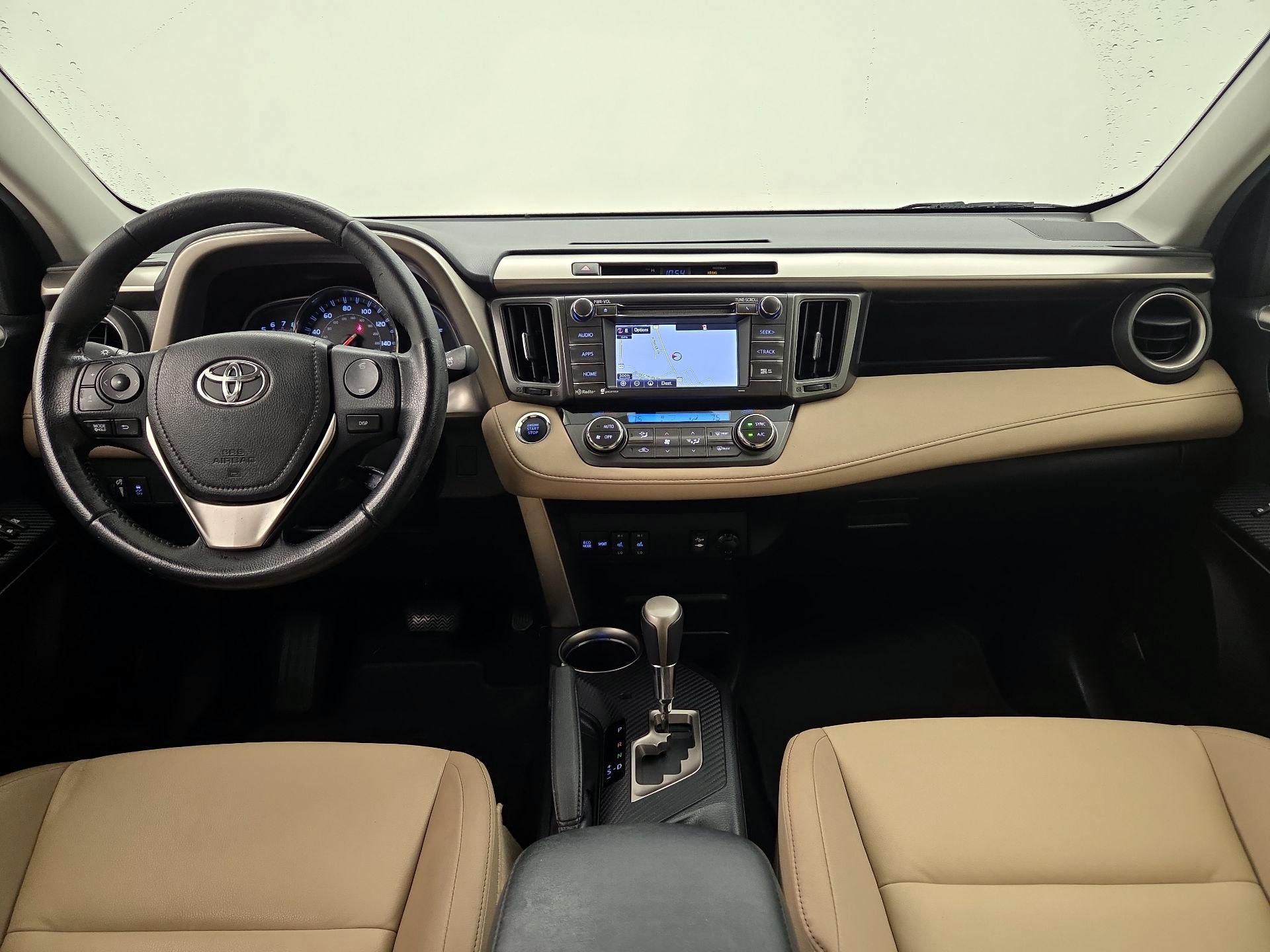 Thumbnail: 2015 Toyota RAV4 - 9