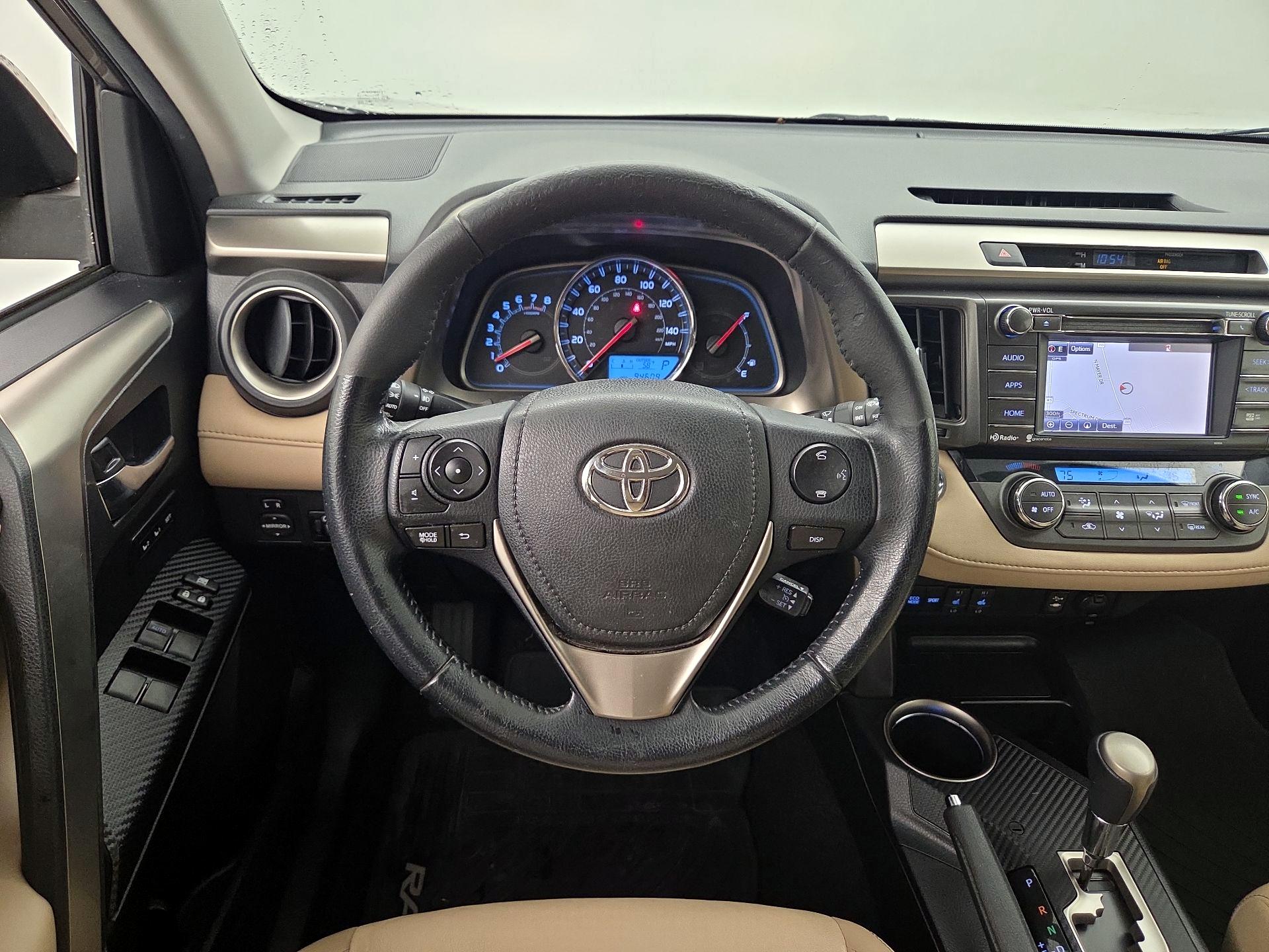Thumbnail: 2015 Toyota RAV4 - 10