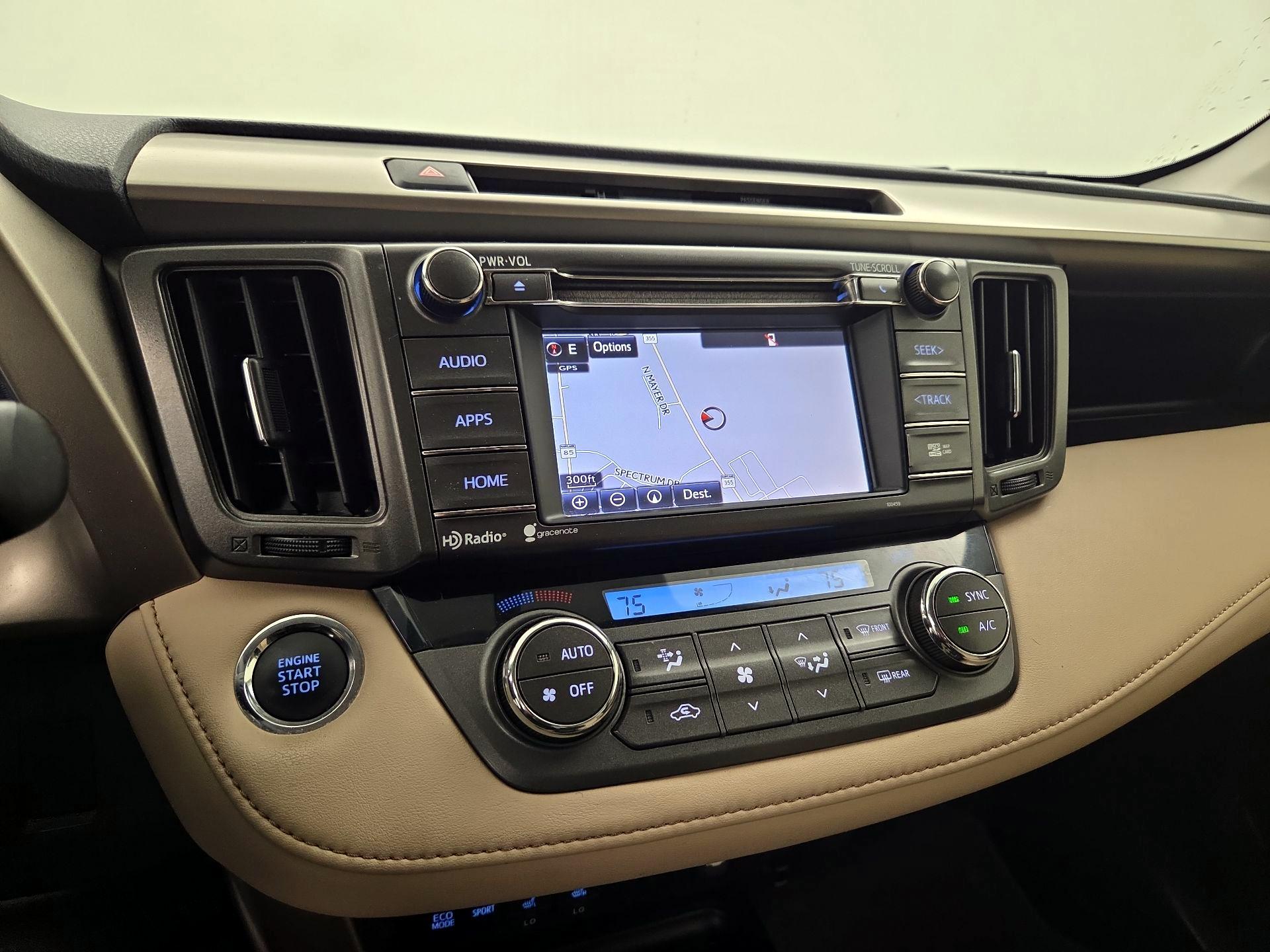 Thumbnail: 2015 Toyota RAV4 - 14