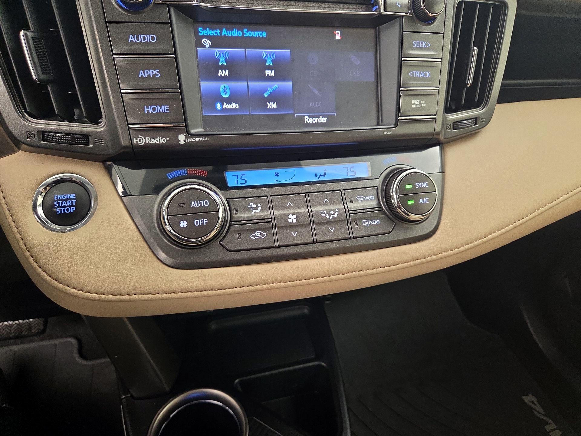 Thumbnail: 2015 Toyota RAV4 - 17