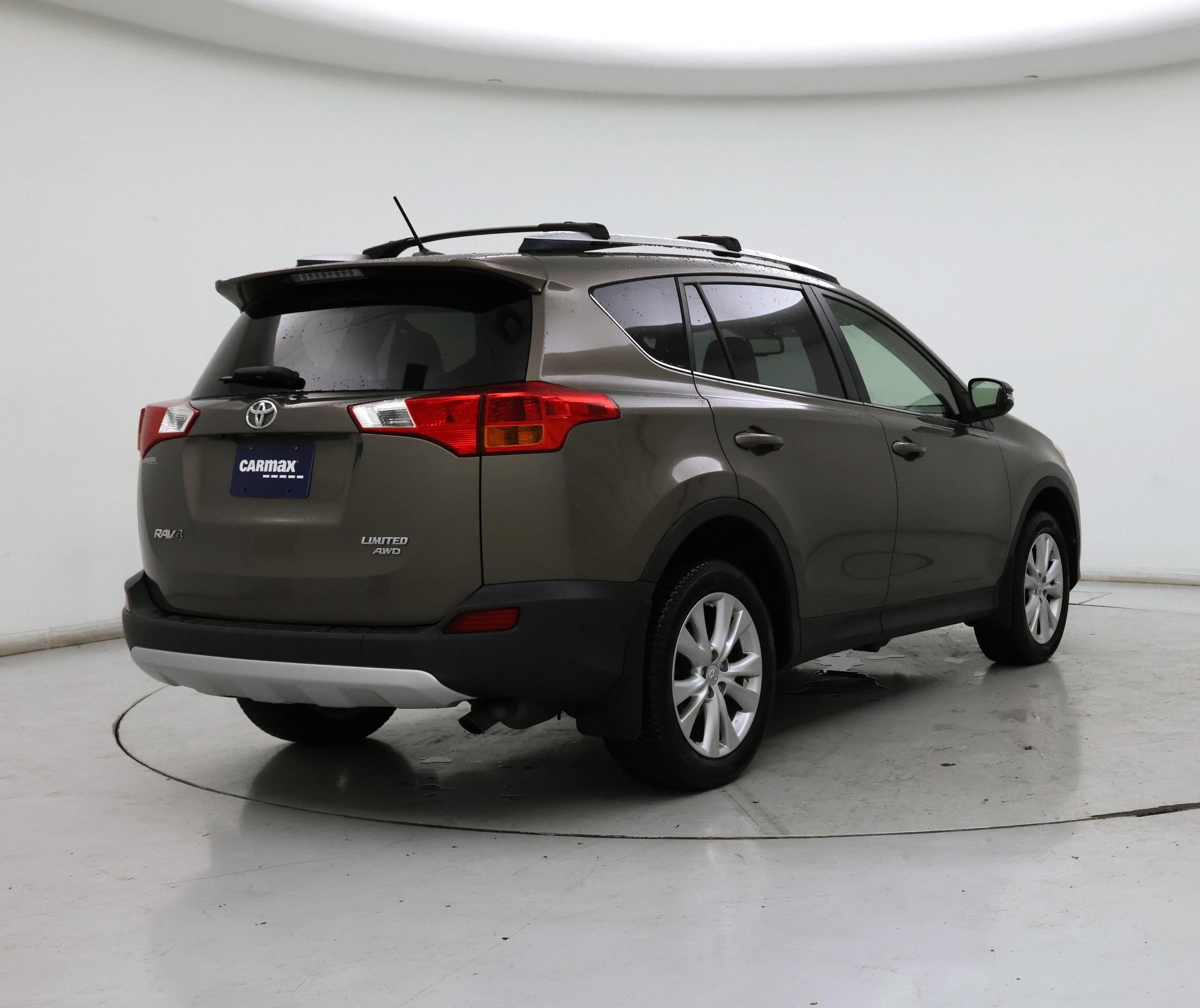 Thumbnail: 2015 Toyota RAV4 - 8