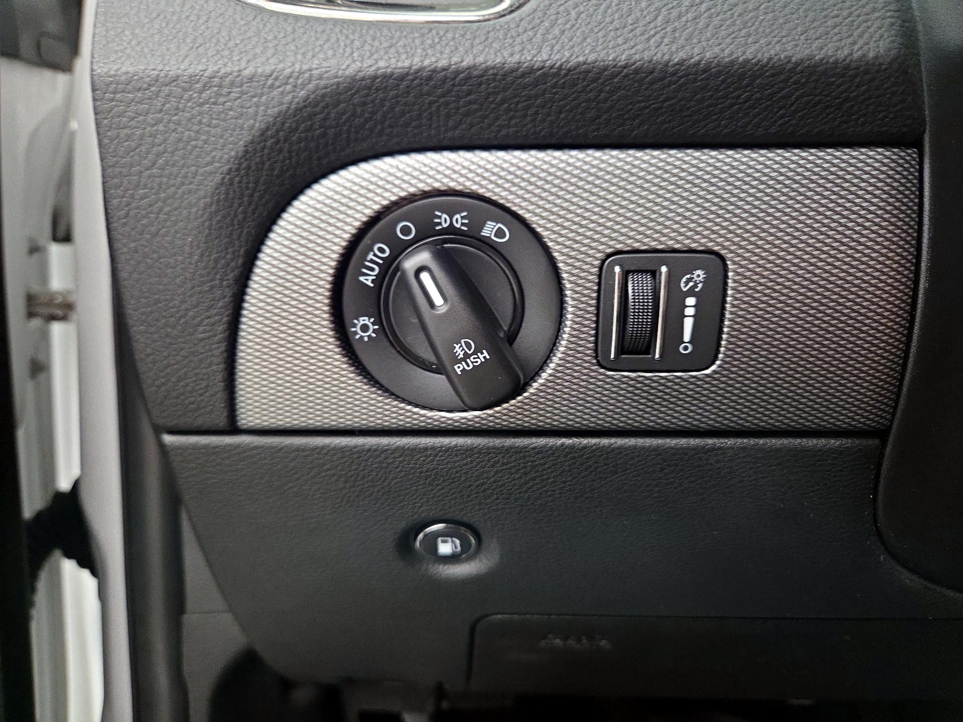 Thumbnail: 2018 Dodge Durango - 13