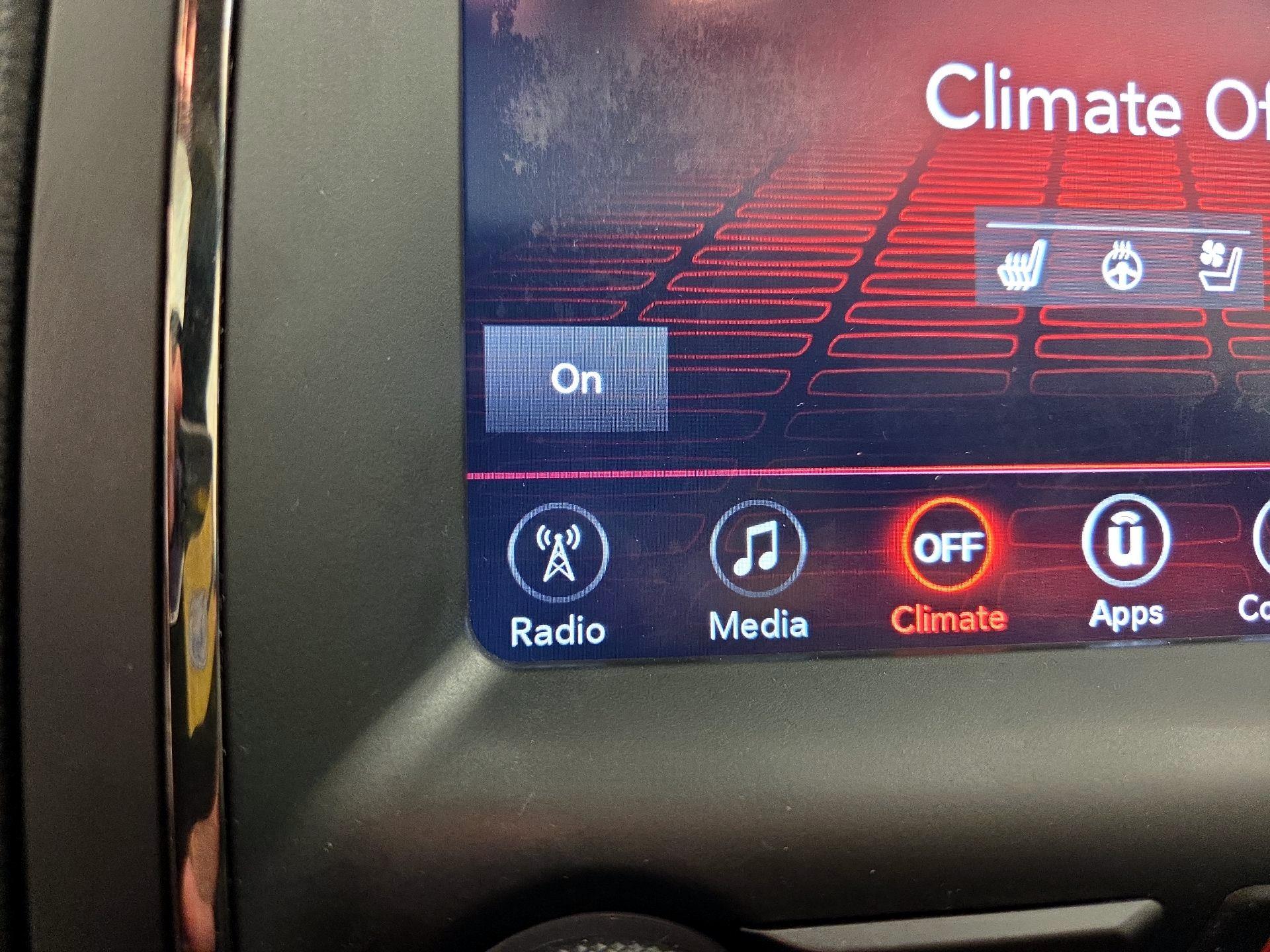 Thumbnail: 2018 Dodge Durango - 16