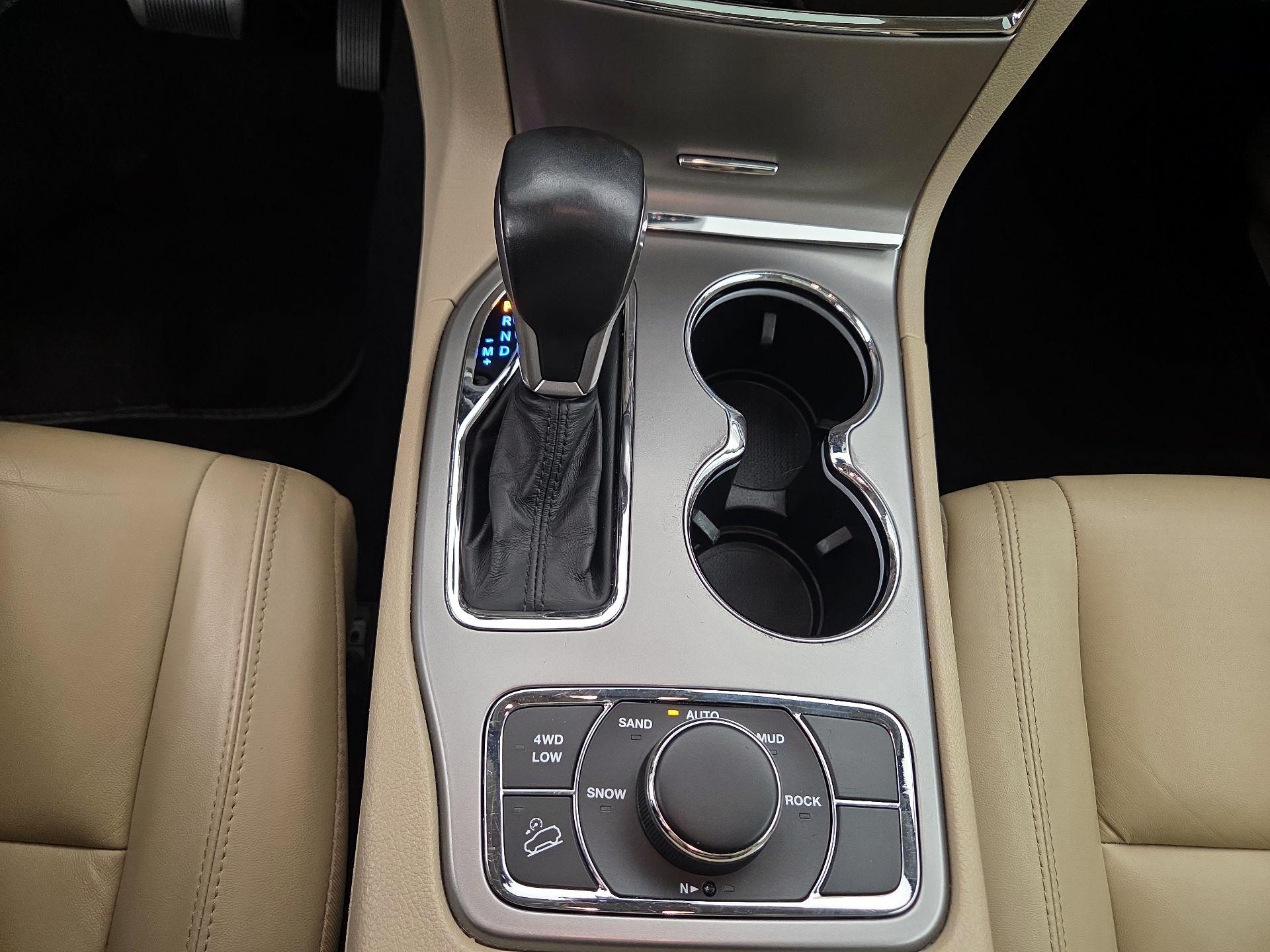 Thumbnail: 2020 Jeep Grand Cherokee - 18