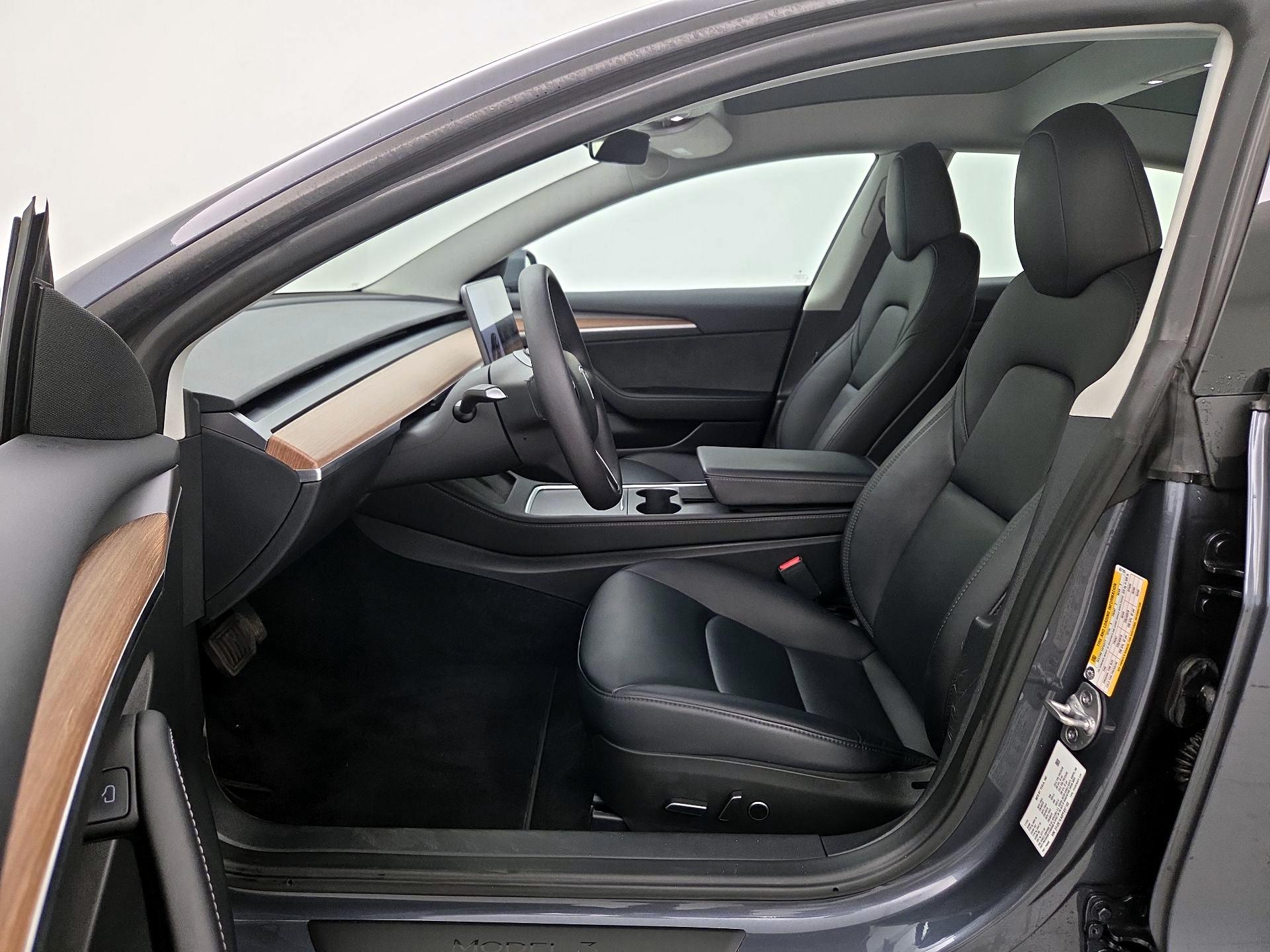 Thumbnail: 2023 Tesla Model 3 - 11