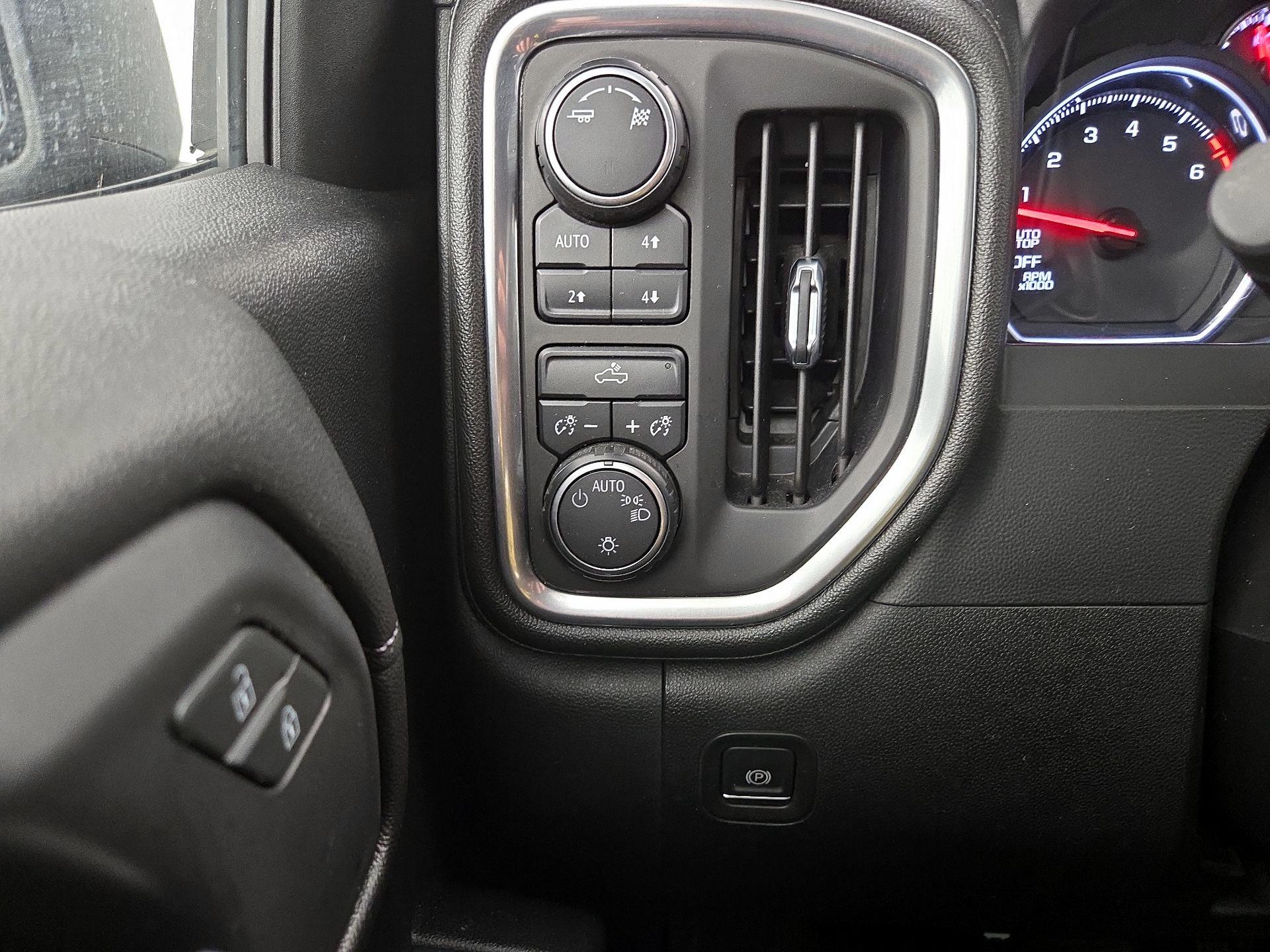 Thumbnail: 2019 Chevrolet Silverado 1500 - 13