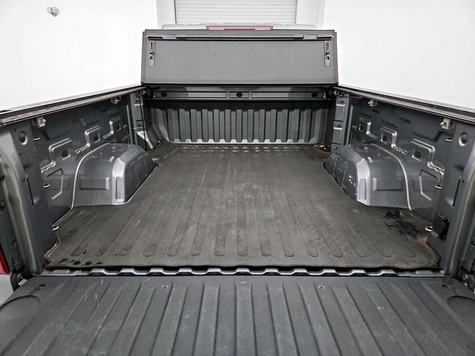 Thumbnail: 2019 Chevrolet Silverado 1500 - 20