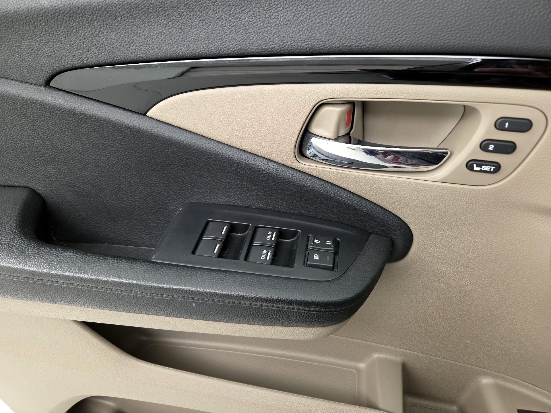 Thumbnail: 2021 Honda Pilot - 12