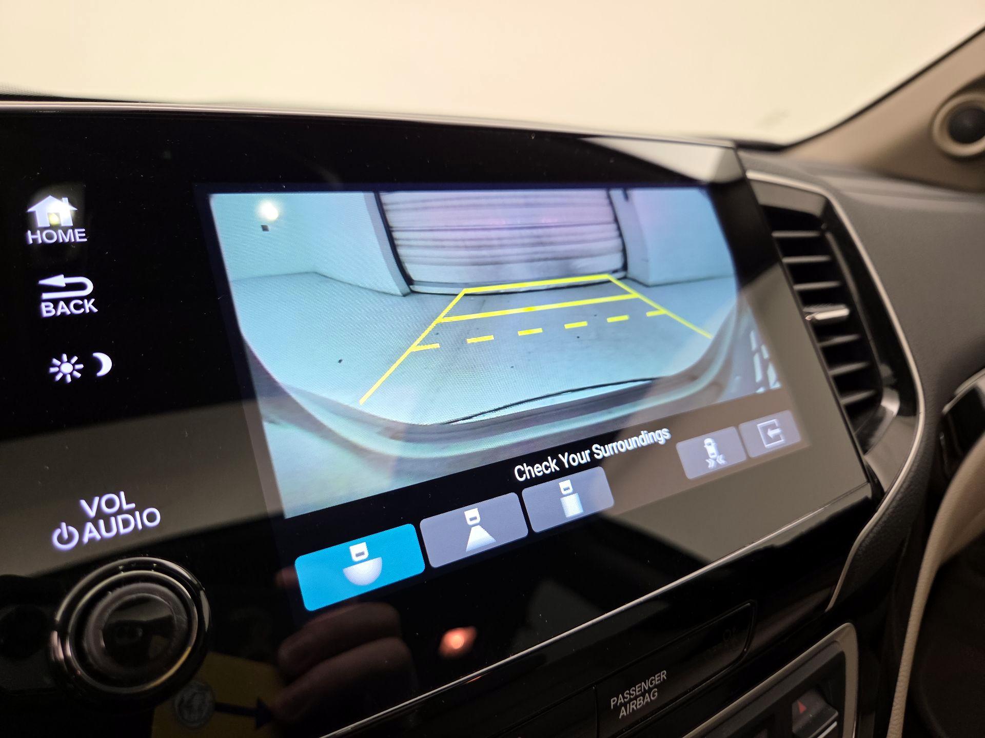 Thumbnail: 2021 Honda Pilot - 15