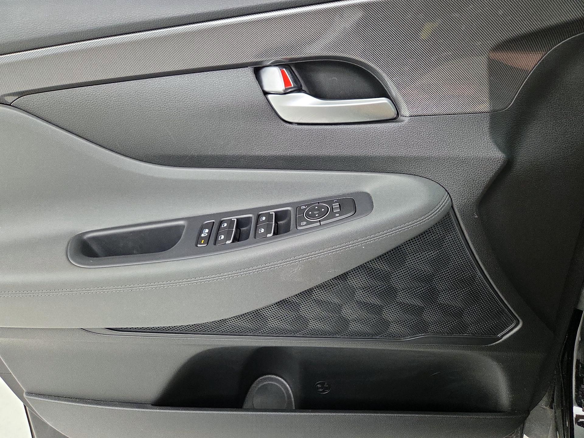 Thumbnail: 2022 Hyundai Santa Fe - 12