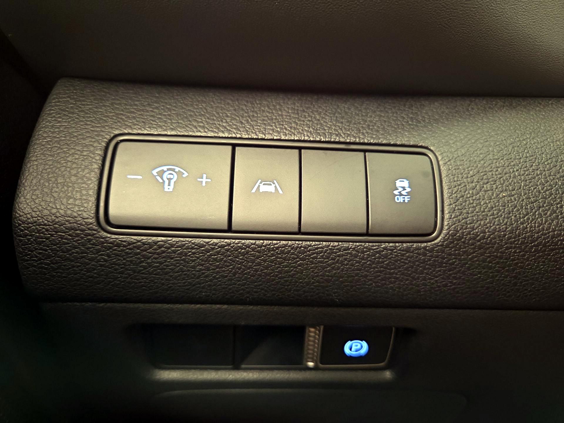 Thumbnail: 2022 Hyundai Santa Fe - 13