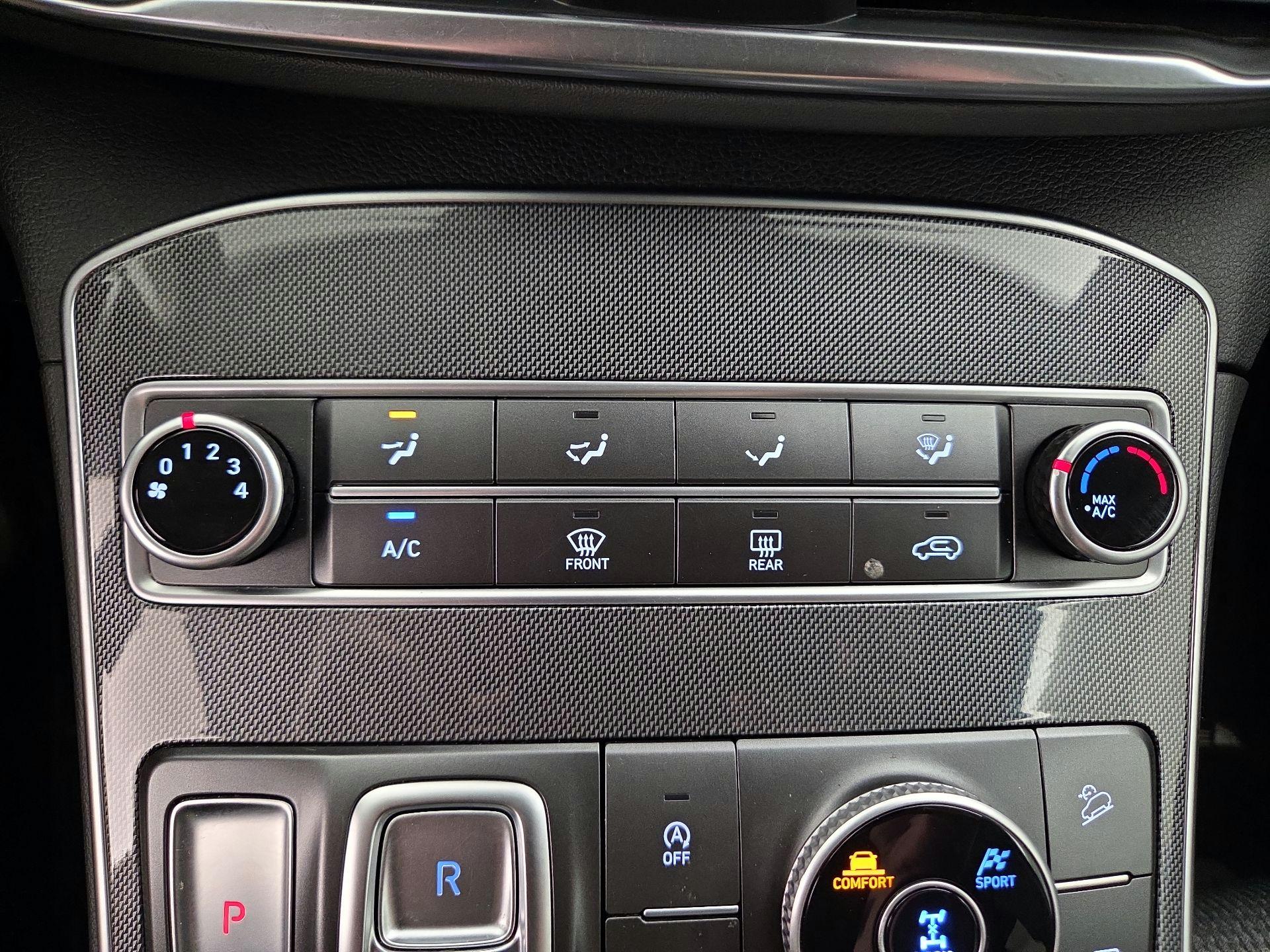 Thumbnail: 2022 Hyundai Santa Fe - 16