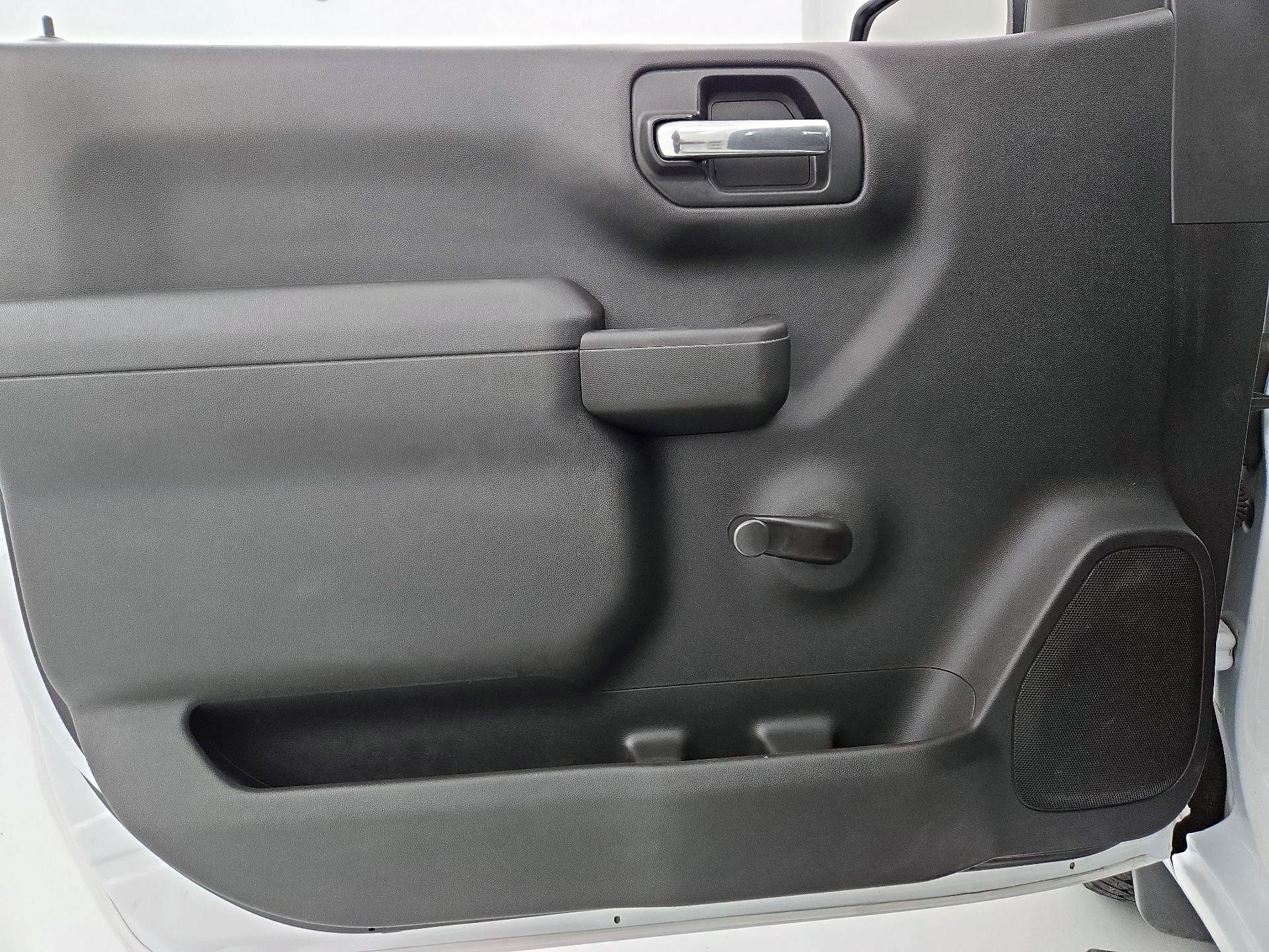 Thumbnail: 2019 Chevrolet Silverado 1500 - 10