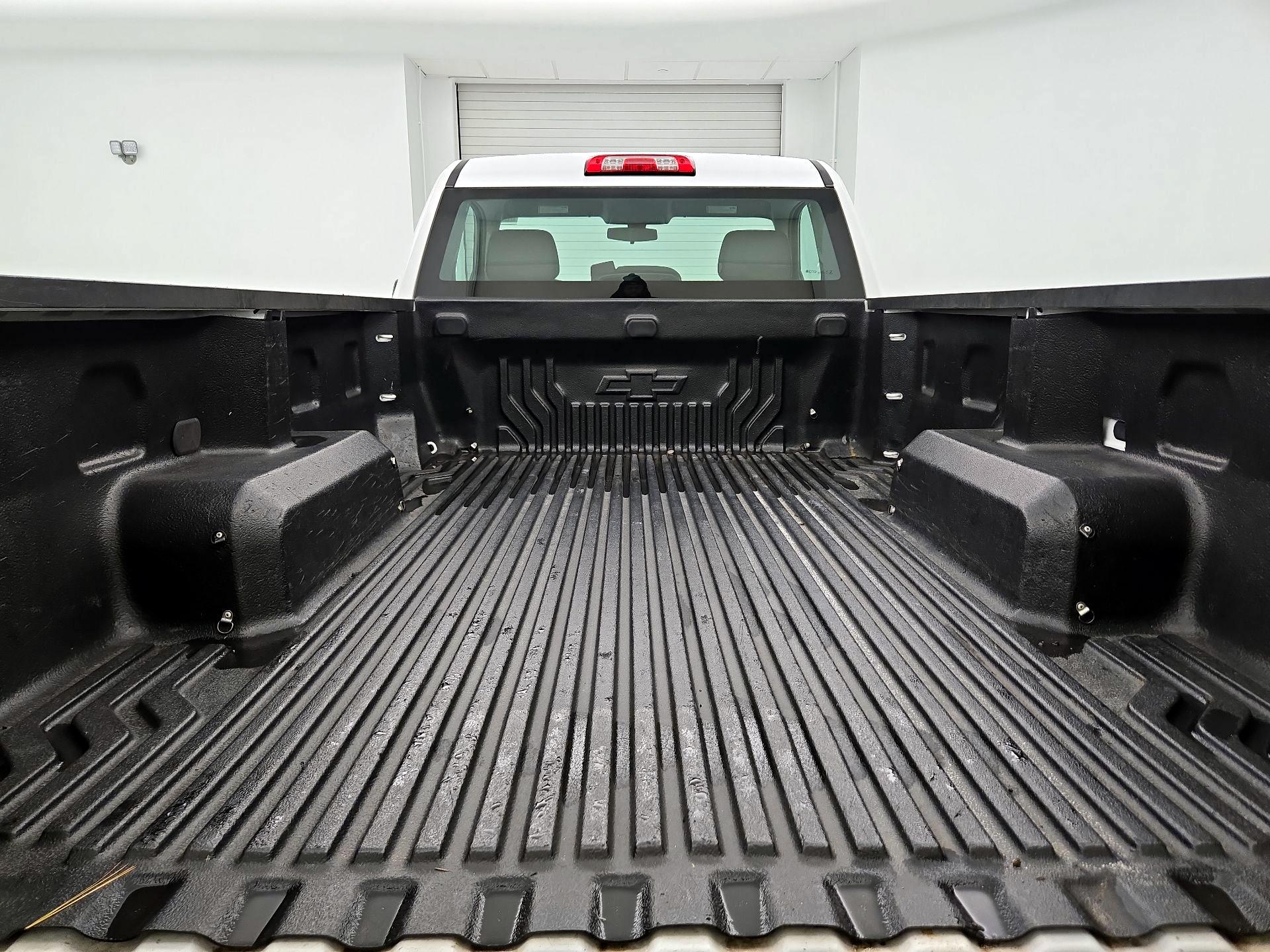 Thumbnail: 2019 Chevrolet Silverado 1500 - 17