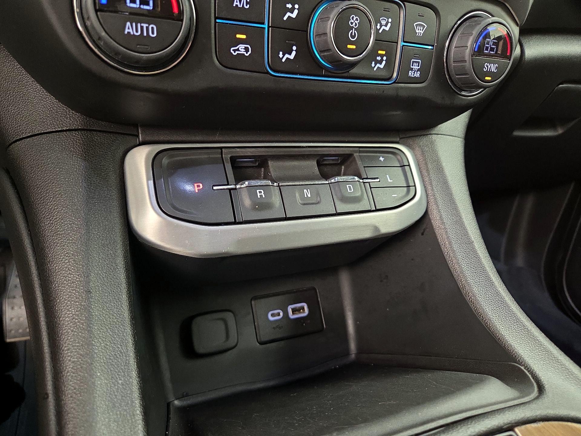 Thumbnail: 2021 GMC Acadia - 17