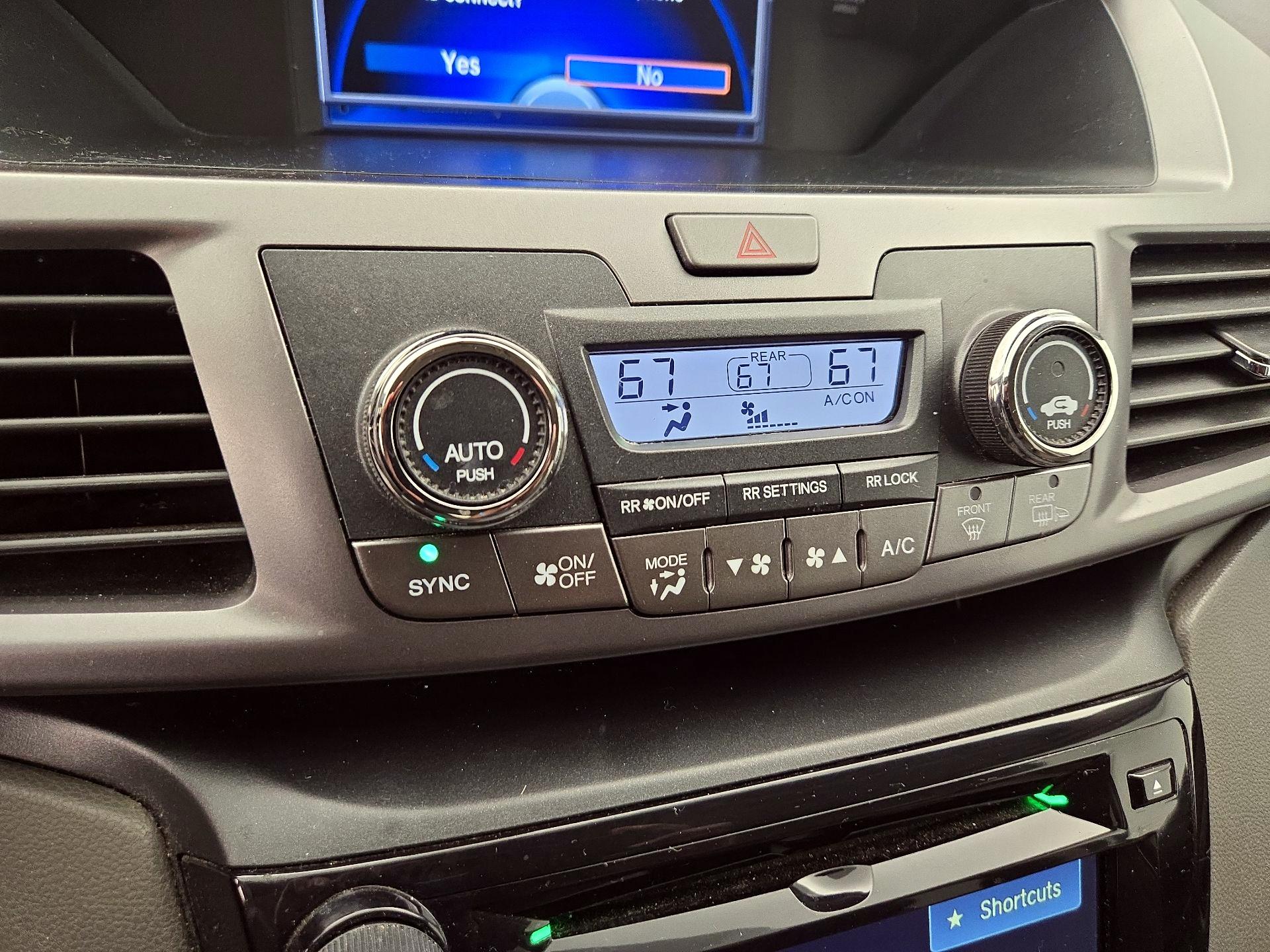 Thumbnail: 2014 Honda Odyssey - 16