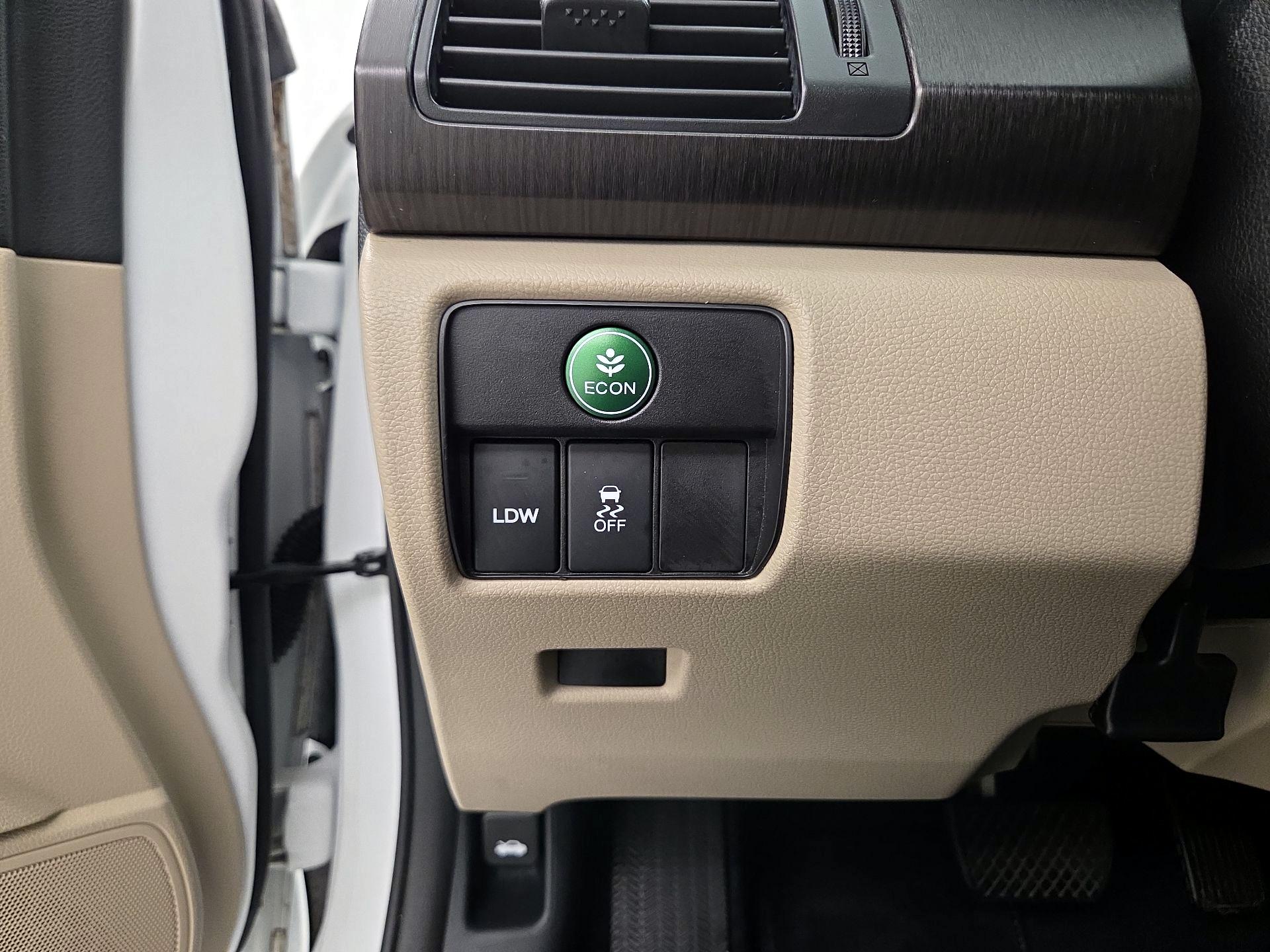 Thumbnail: 2015 Honda Accord - 13