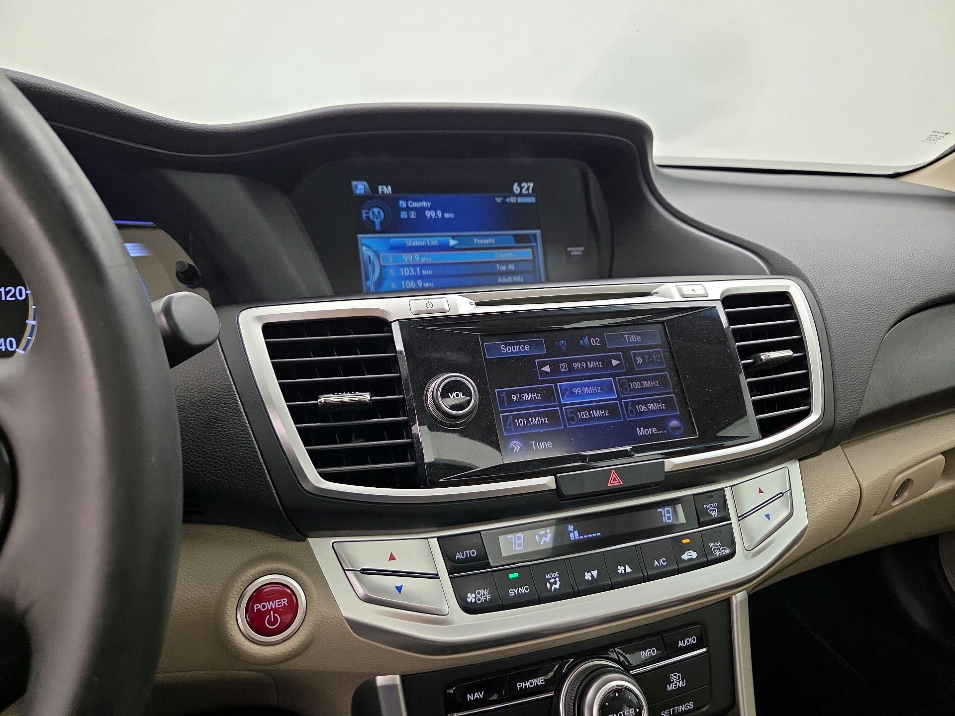 Thumbnail: 2015 Honda Accord - 16