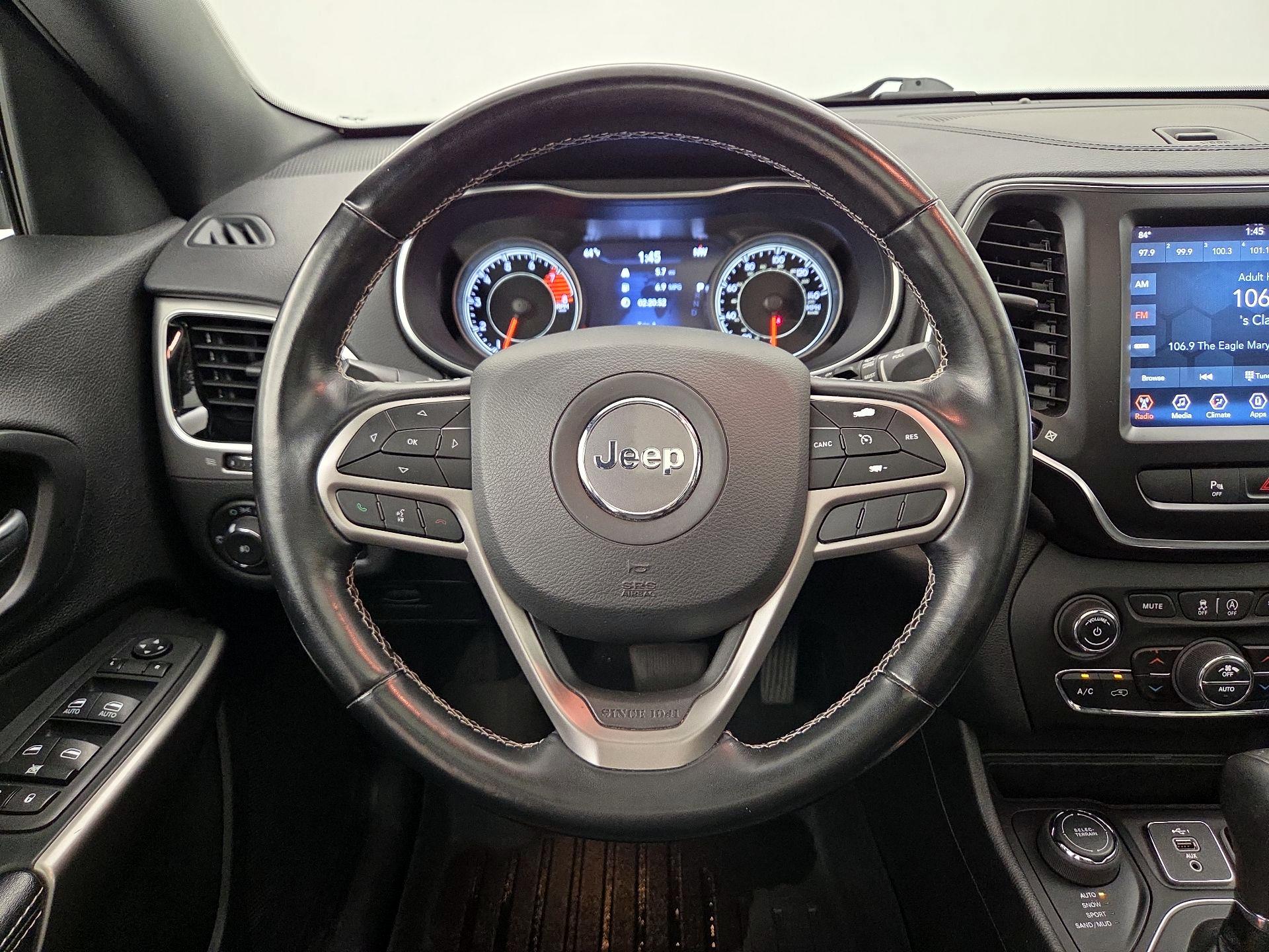 Thumbnail: 2021 Jeep Cherokee - 10