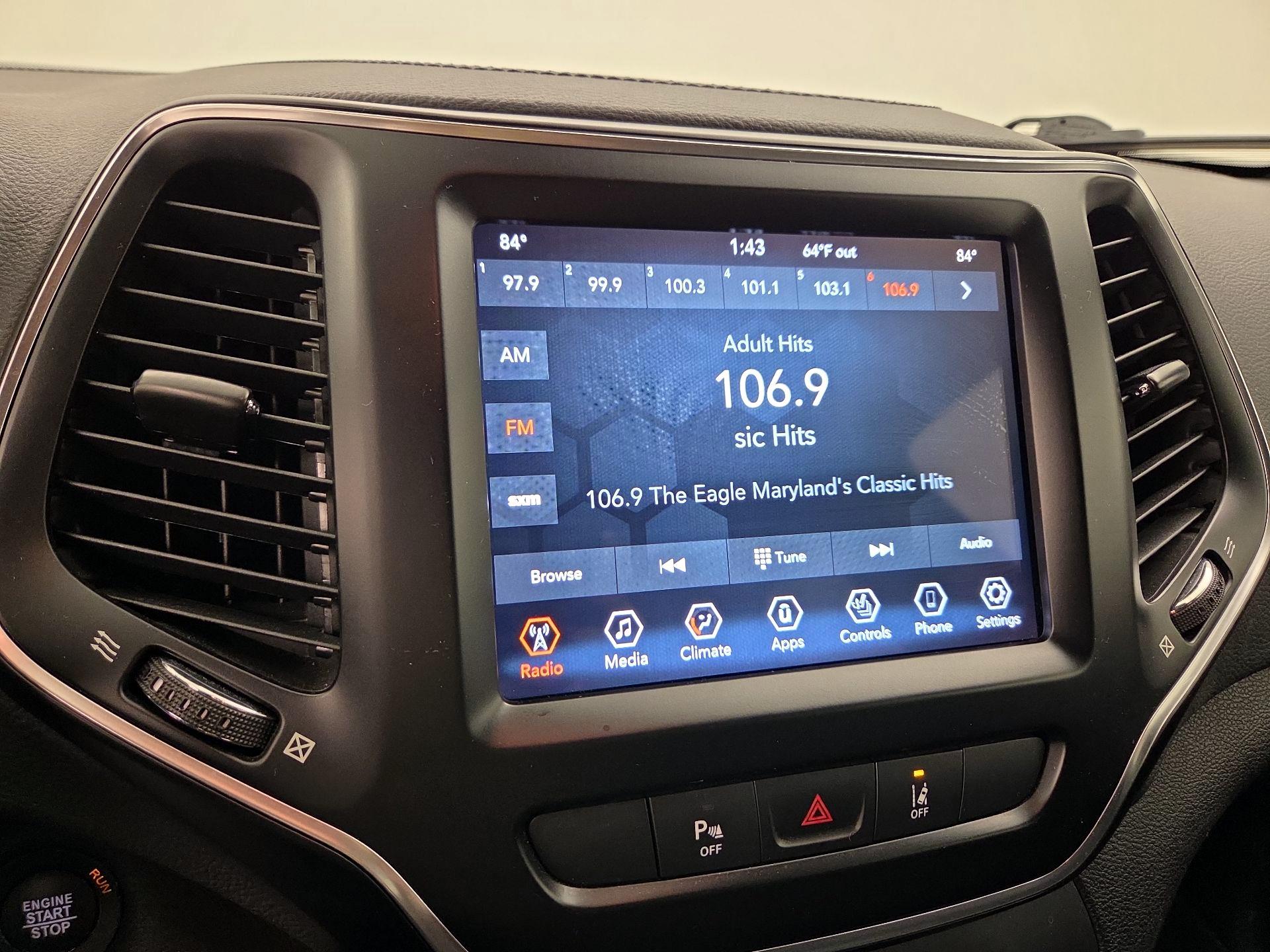 Thumbnail: 2021 Jeep Cherokee - 15