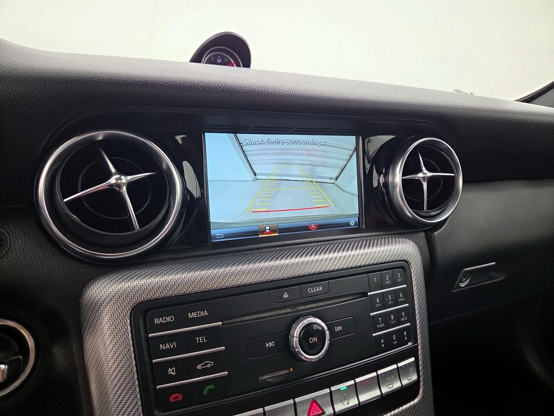 Thumbnail: 2018 Mercedes-Benz SLC - 15