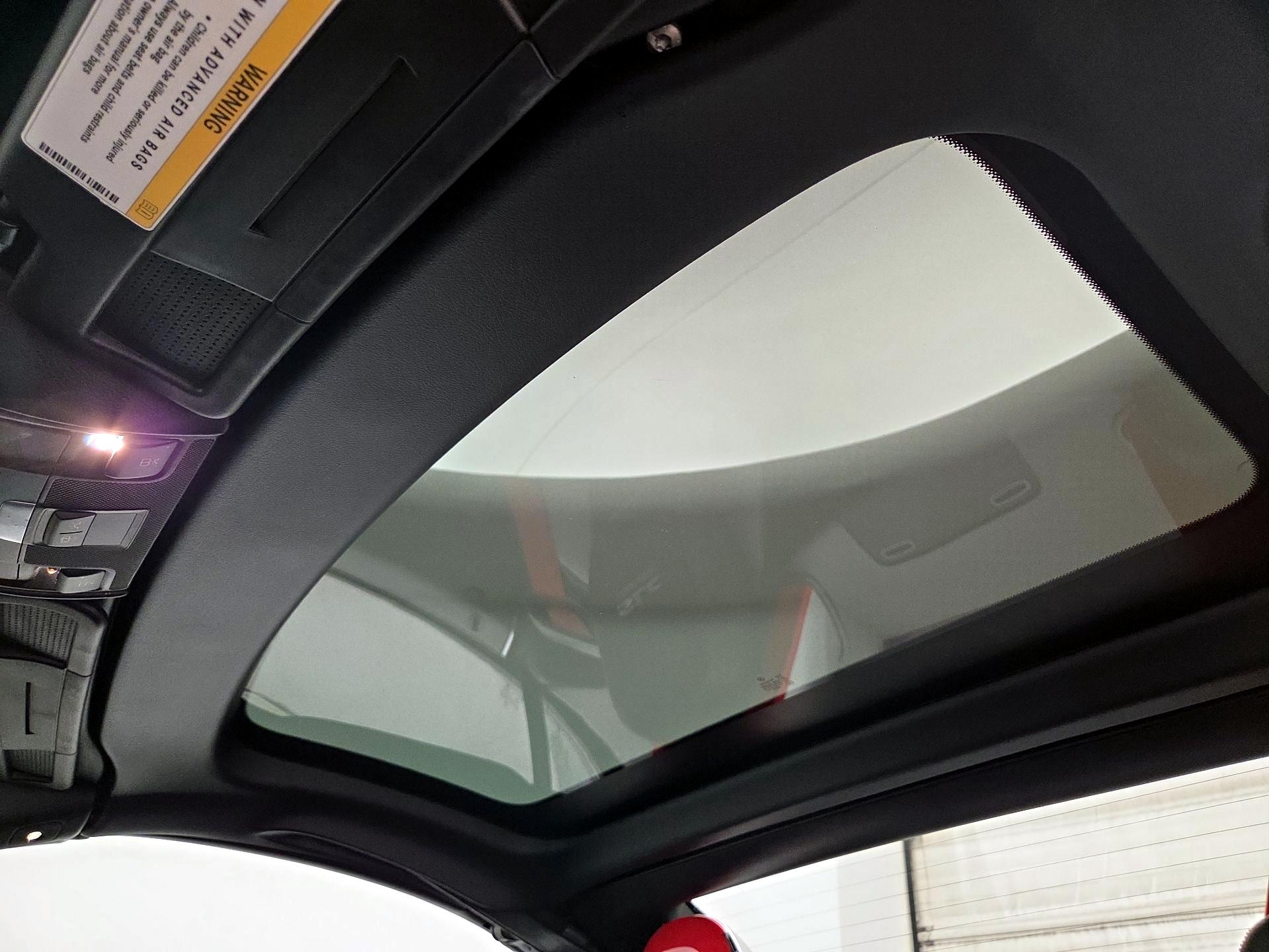 Thumbnail: 2018 Mercedes-Benz SLC - 20