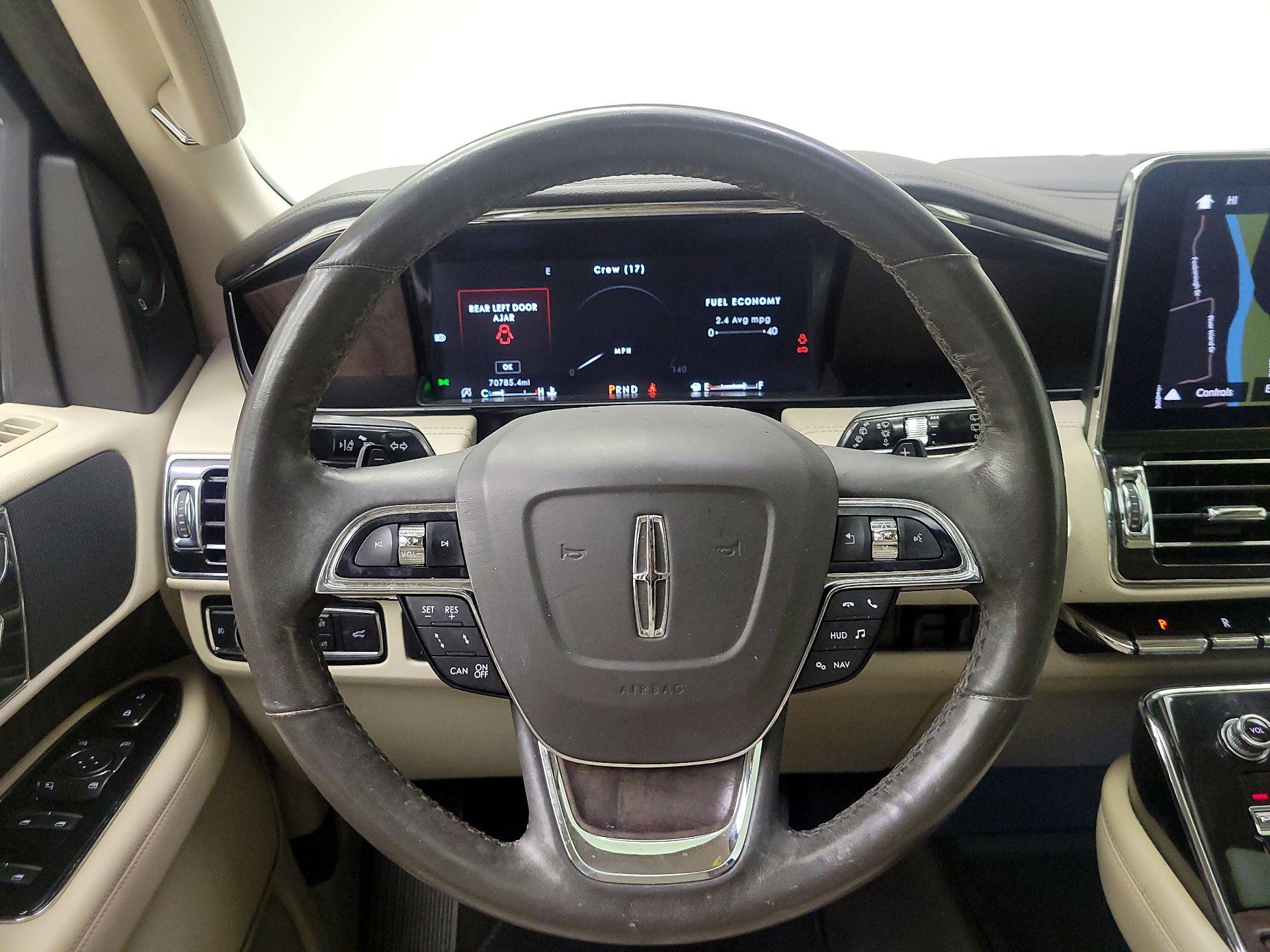 Thumbnail: 2019 Lincoln Navigator - 10