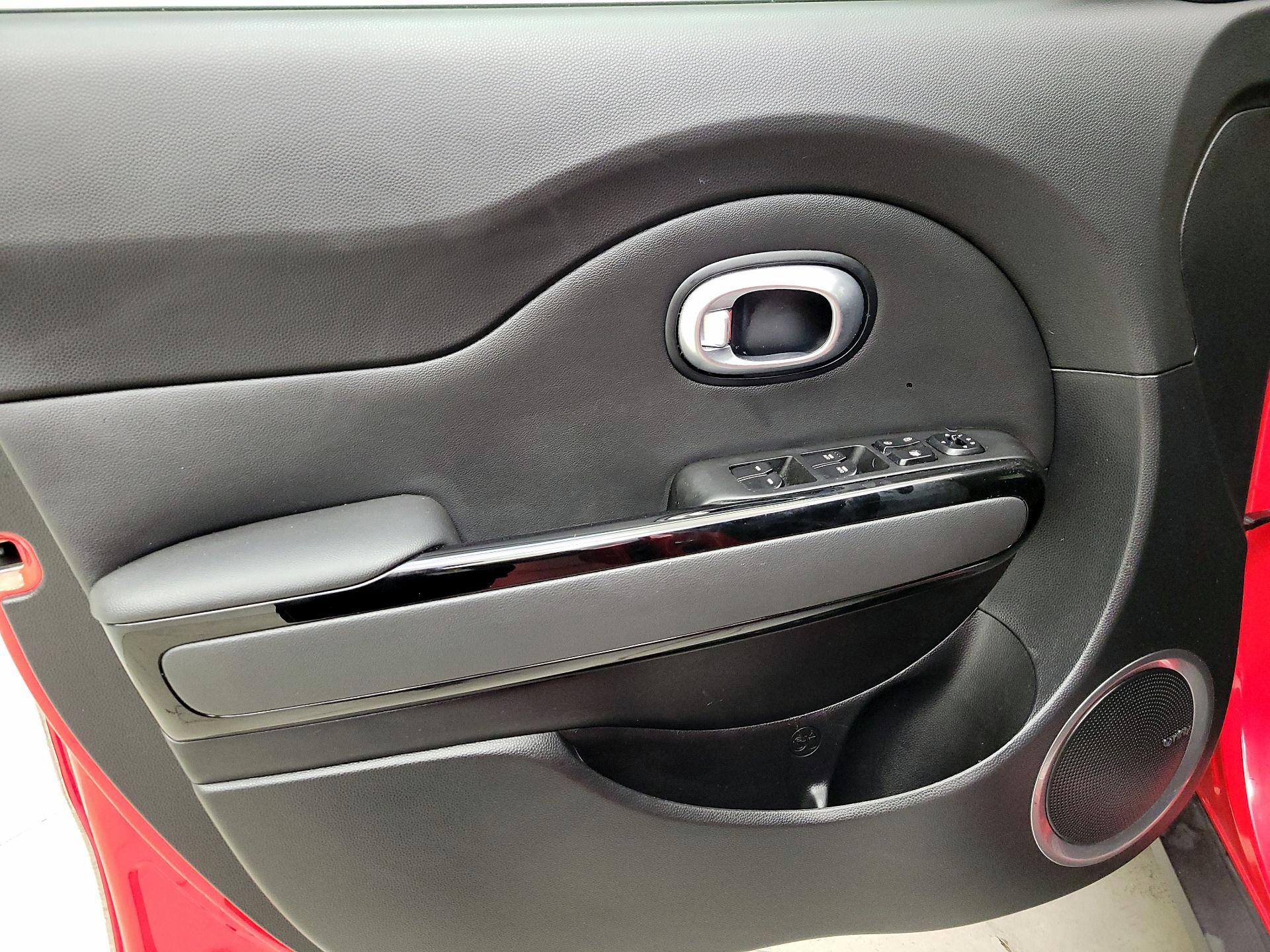 Thumbnail: 2016 Kia Soul - 12