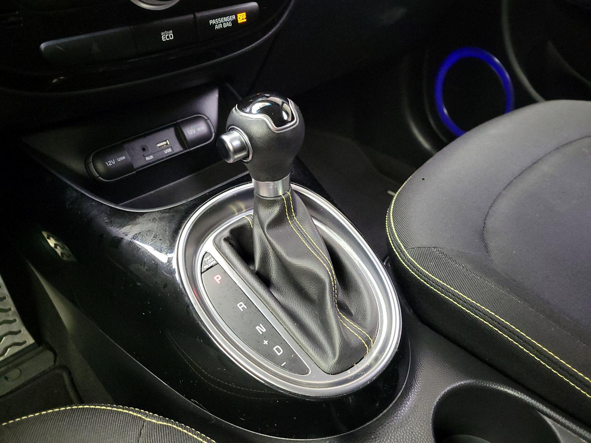 Thumbnail: 2016 Kia Soul - 18