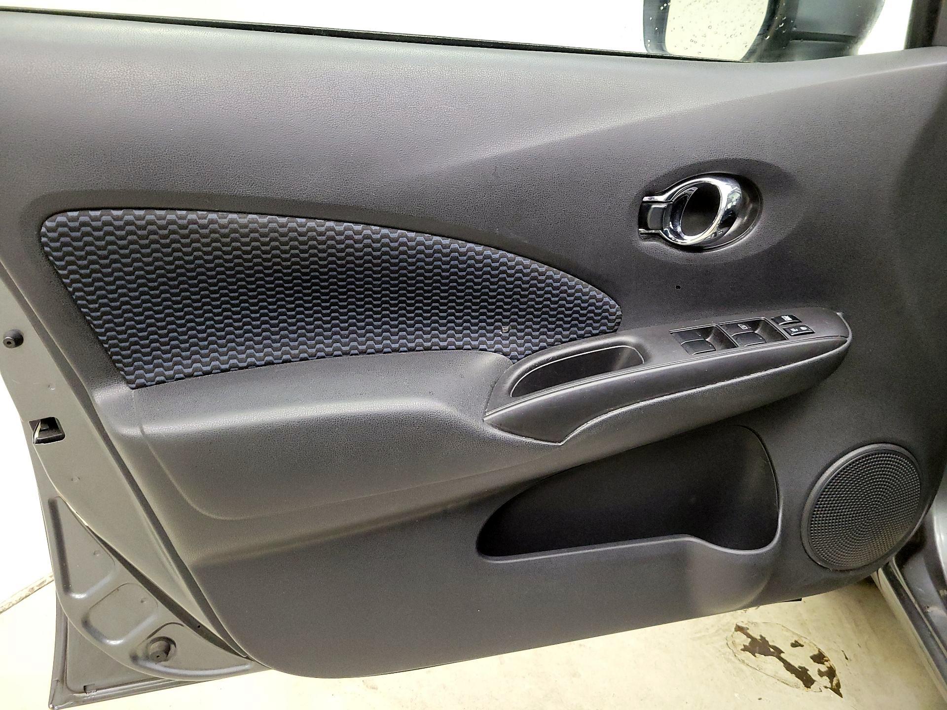 Thumbnail: 2016 Nissan Versa Note - 12