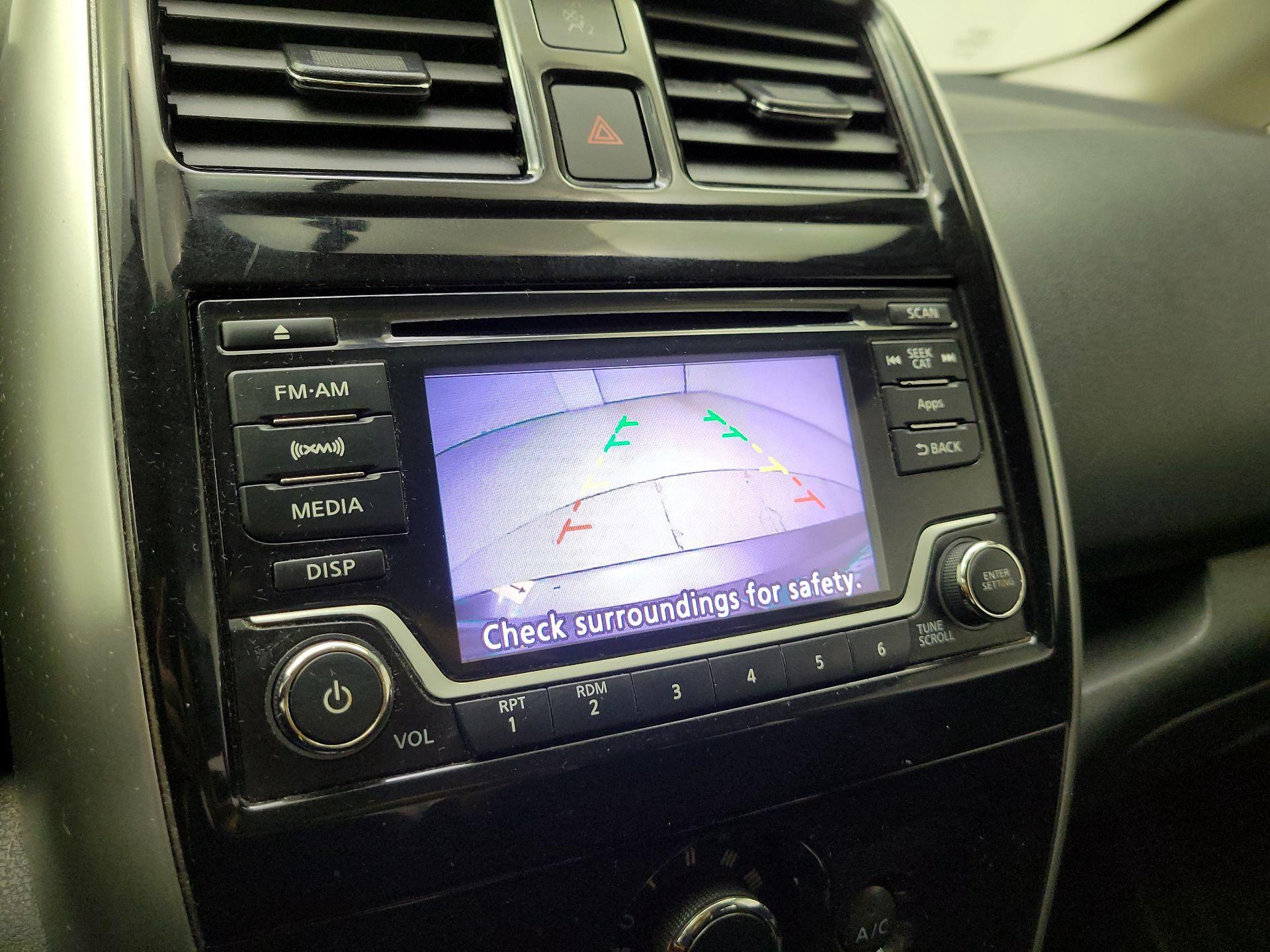 Thumbnail: 2016 Nissan Versa Note - 14