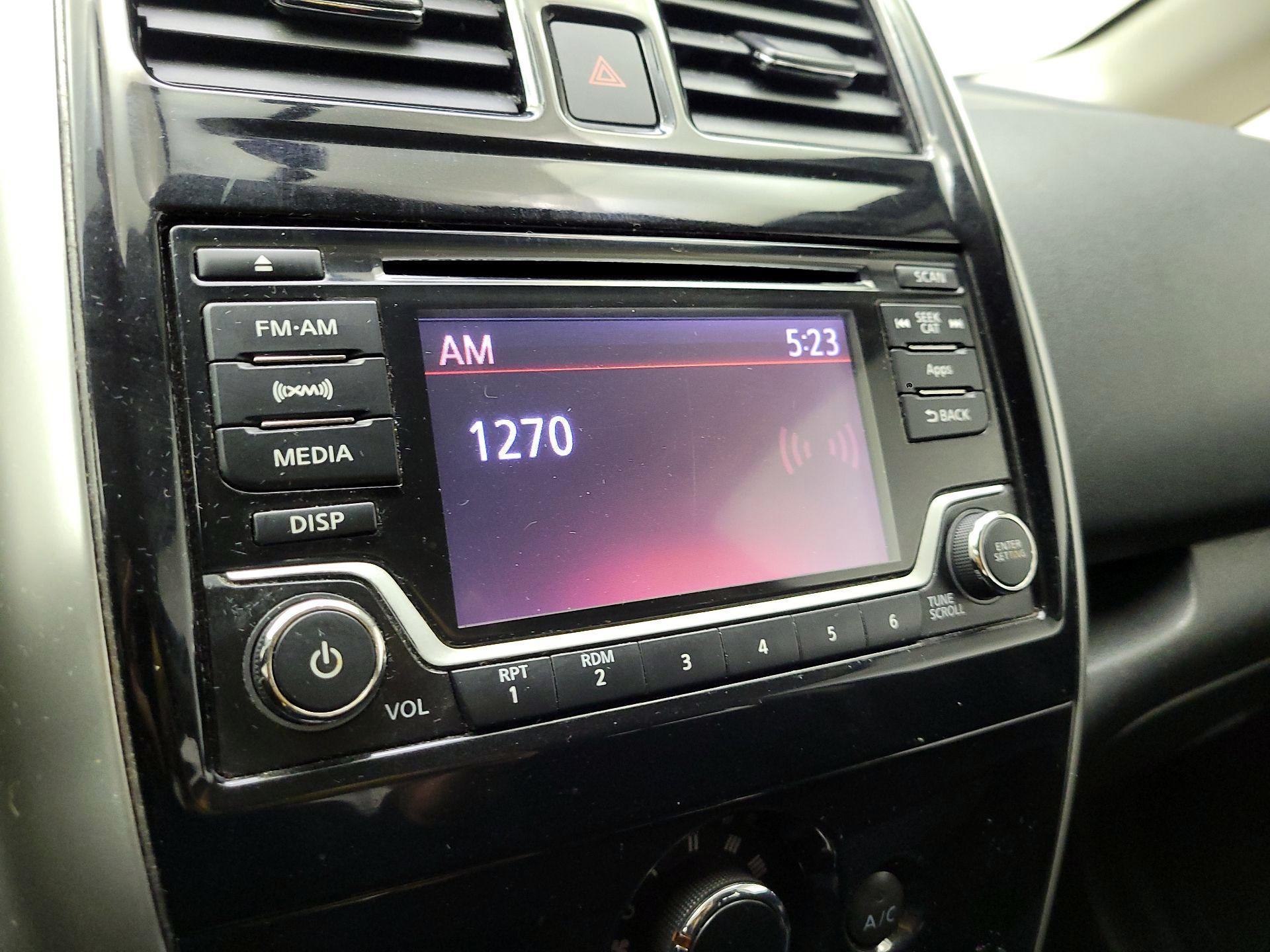 Thumbnail: 2016 Nissan Versa Note - 15