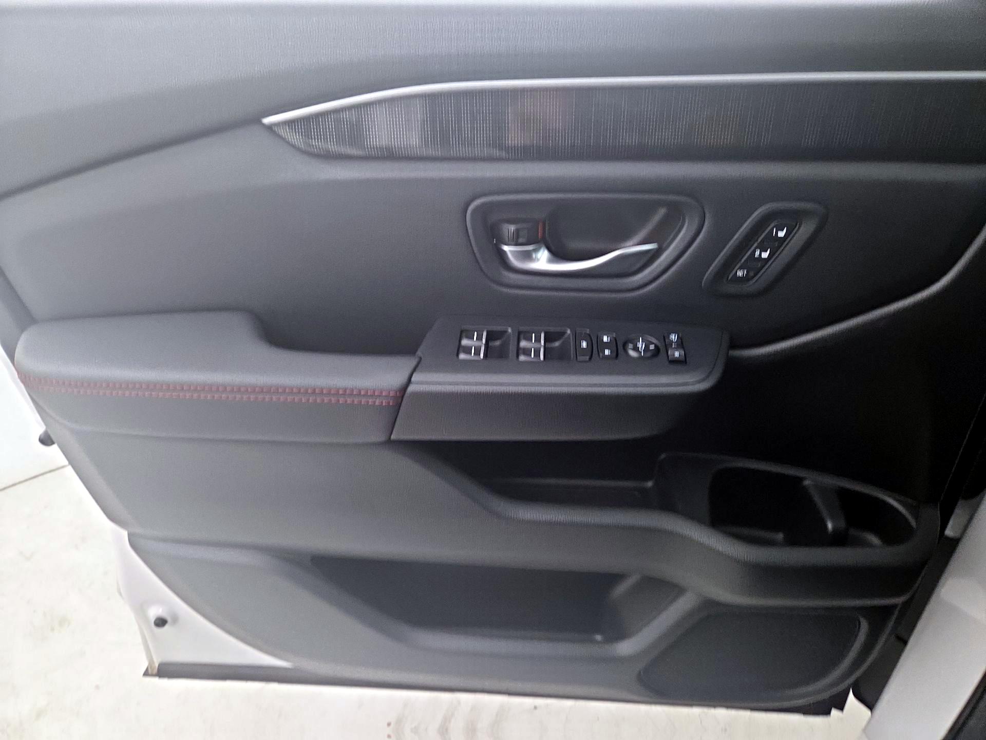 Thumbnail: 2025 Honda Pilot - 12