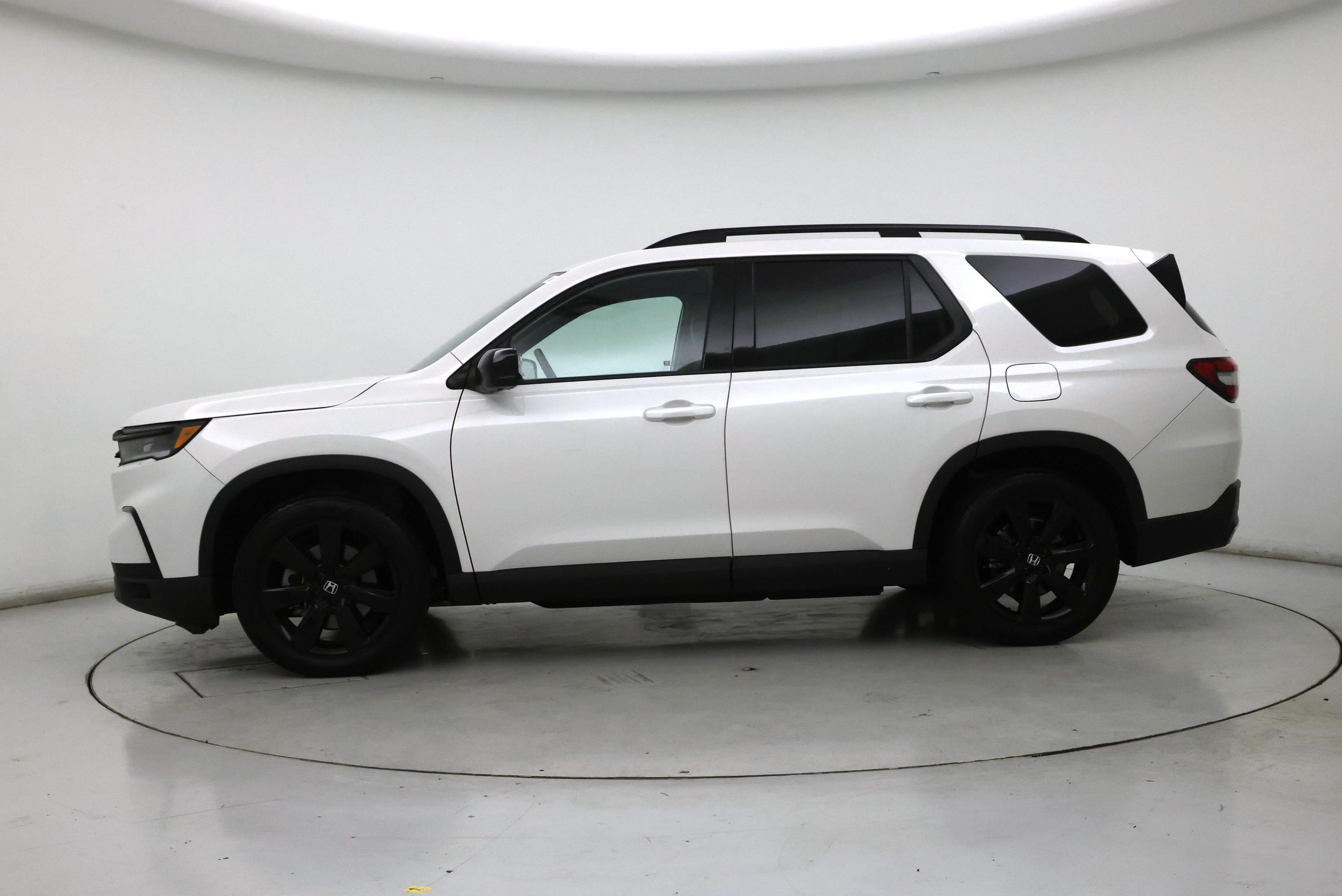 Thumbnail: 2025 Honda Pilot - 3