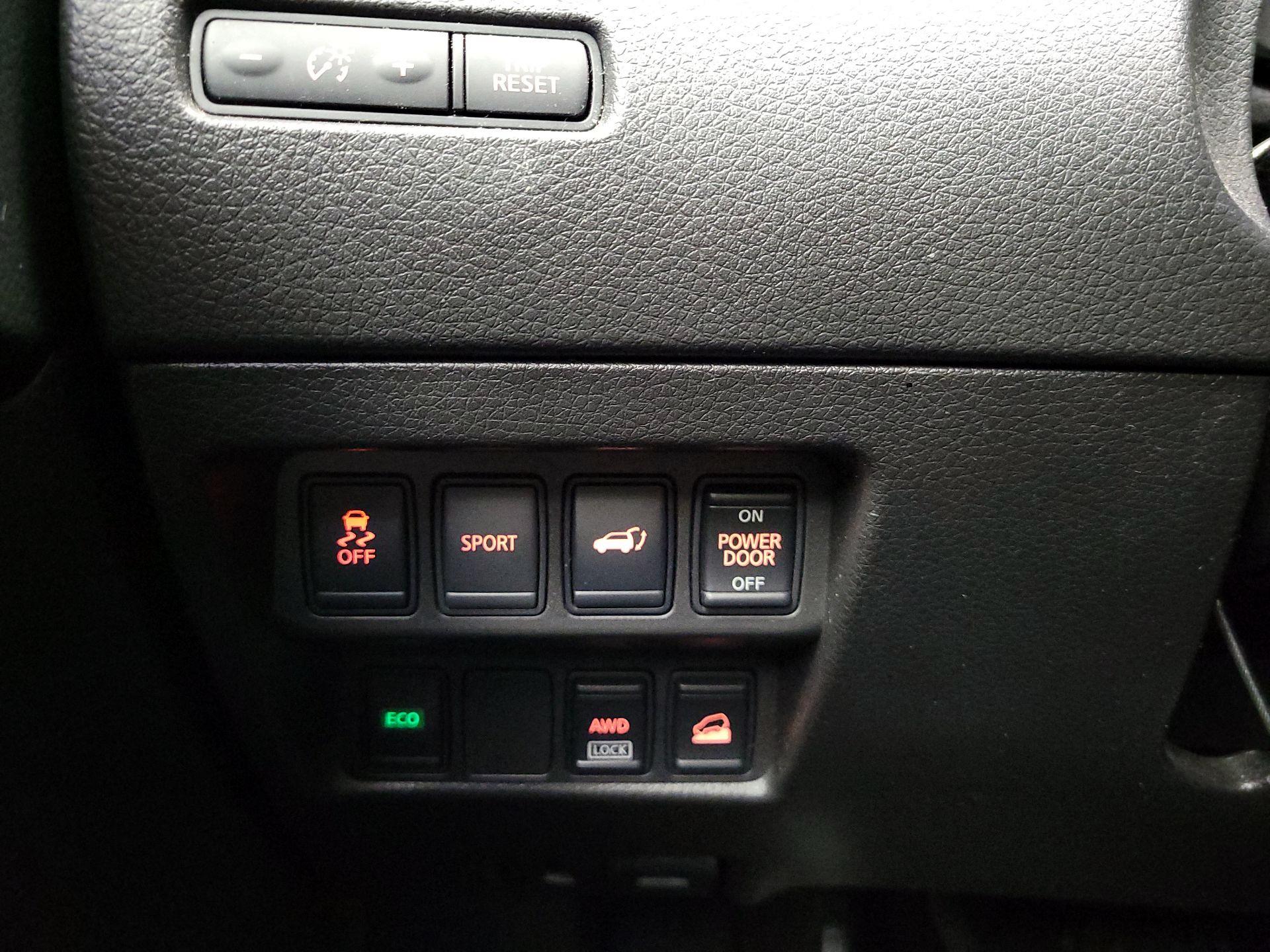 Thumbnail: 2016 Nissan Rogue - 13